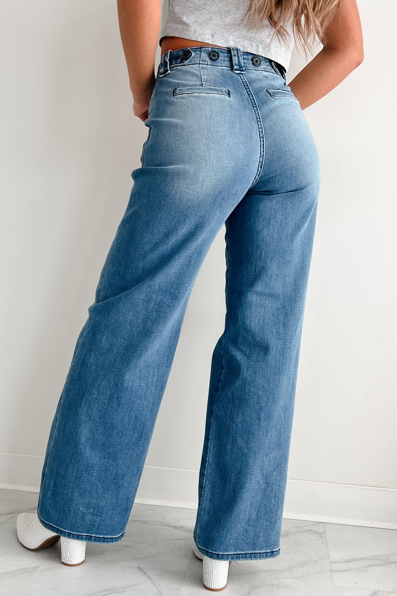 Betty Non-Distressed High Rise Wide Leg Sneak Peek Jeans (Medium Light) - NanaMacs