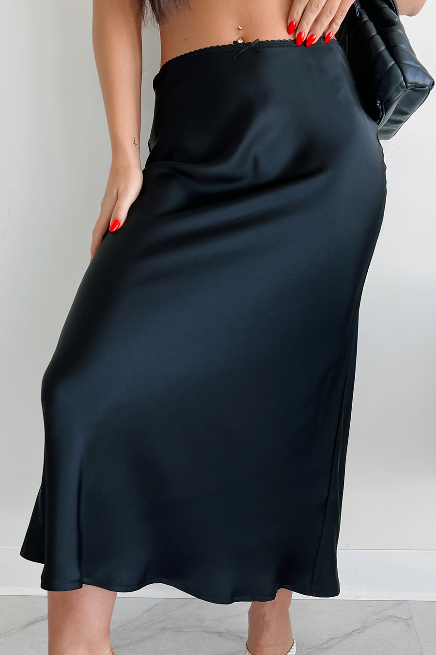 Chic Endeavors Satin Midi Skirt (Black)