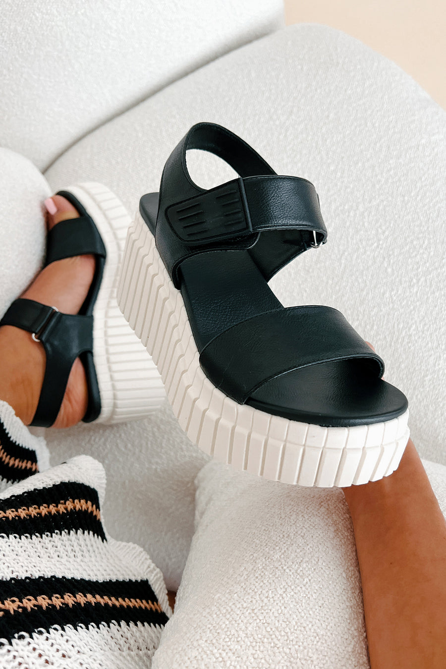 Isn't It Obvious Textured Platform Sandals (Black) - NanaMacs