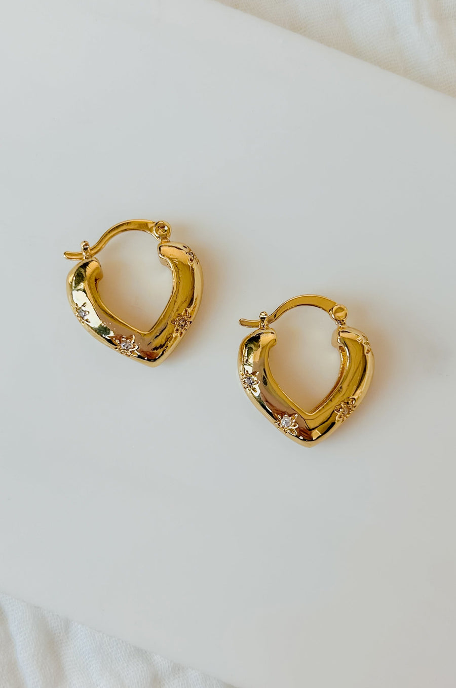 Stars Intersect Dome Star Hoop Earrings (Gold) - NanaMacs