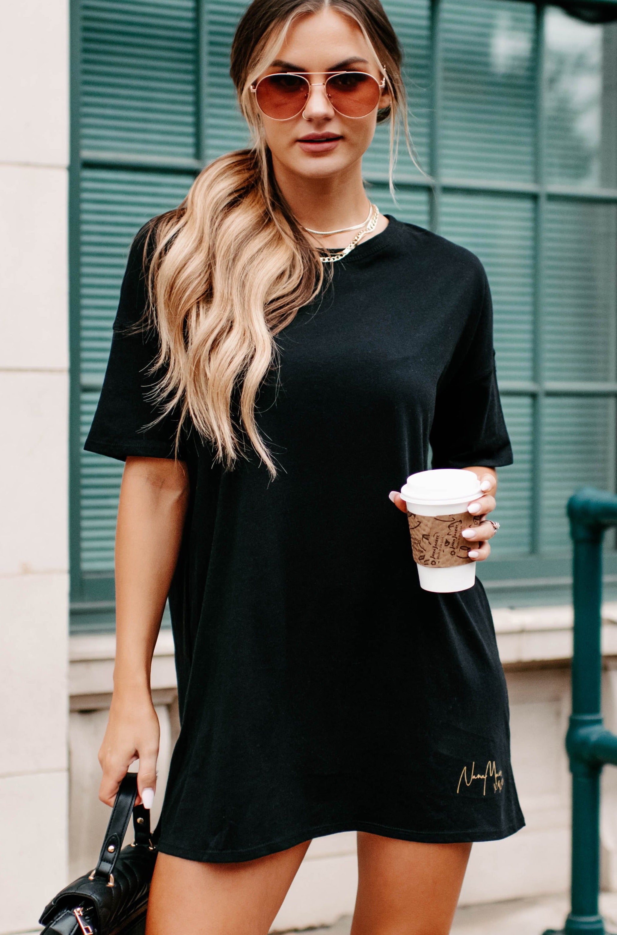 (Black/Gold T-Shirt Graphic Text-Lower Oversized XOXO\