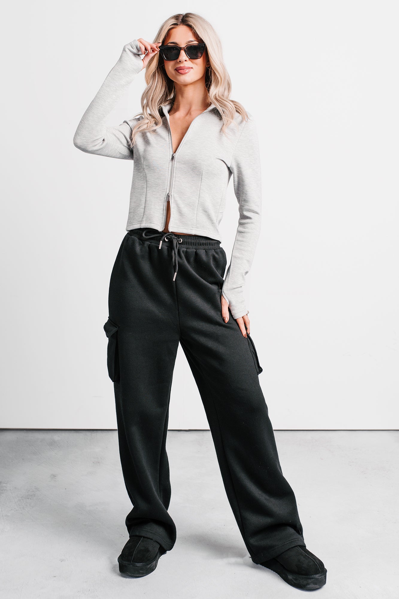 Daily Pause Wide Leg Cargo Sweatpants (Black) - NanaMacs