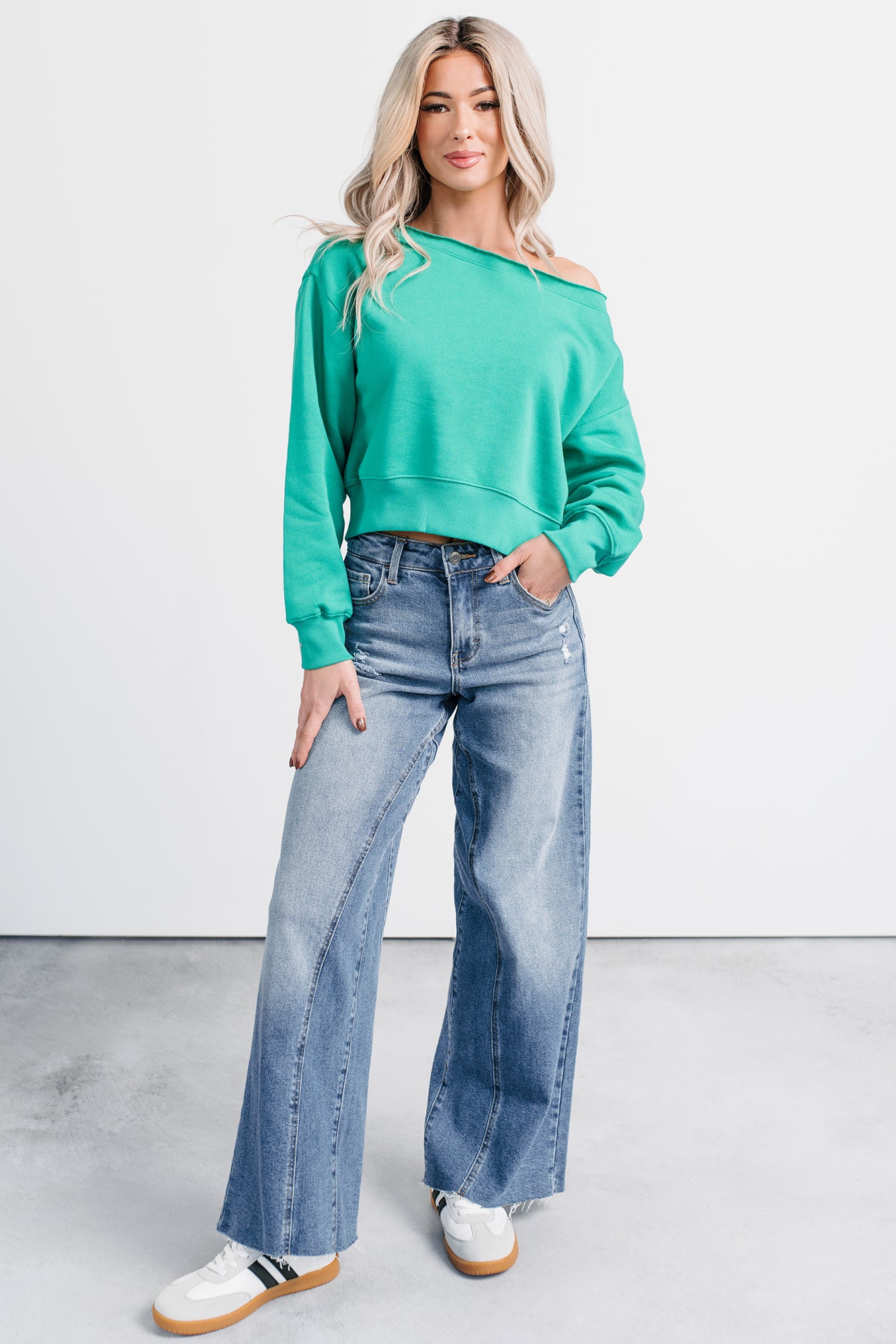 Isaac Mid Rise Wide Leg Cello Jeans (Medium)