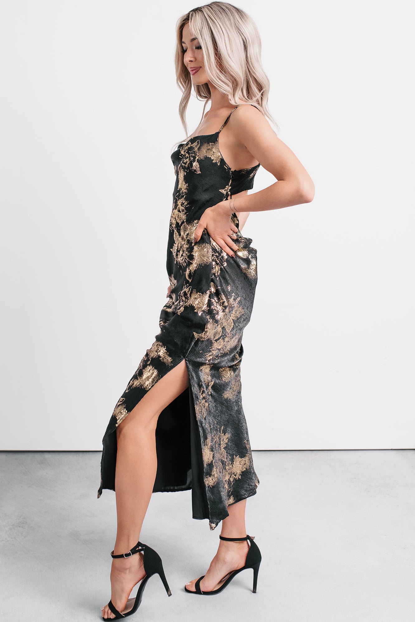 Love Bomb Cutout Back Floral Maxi Dress (Black/Gold) - NanaMacs