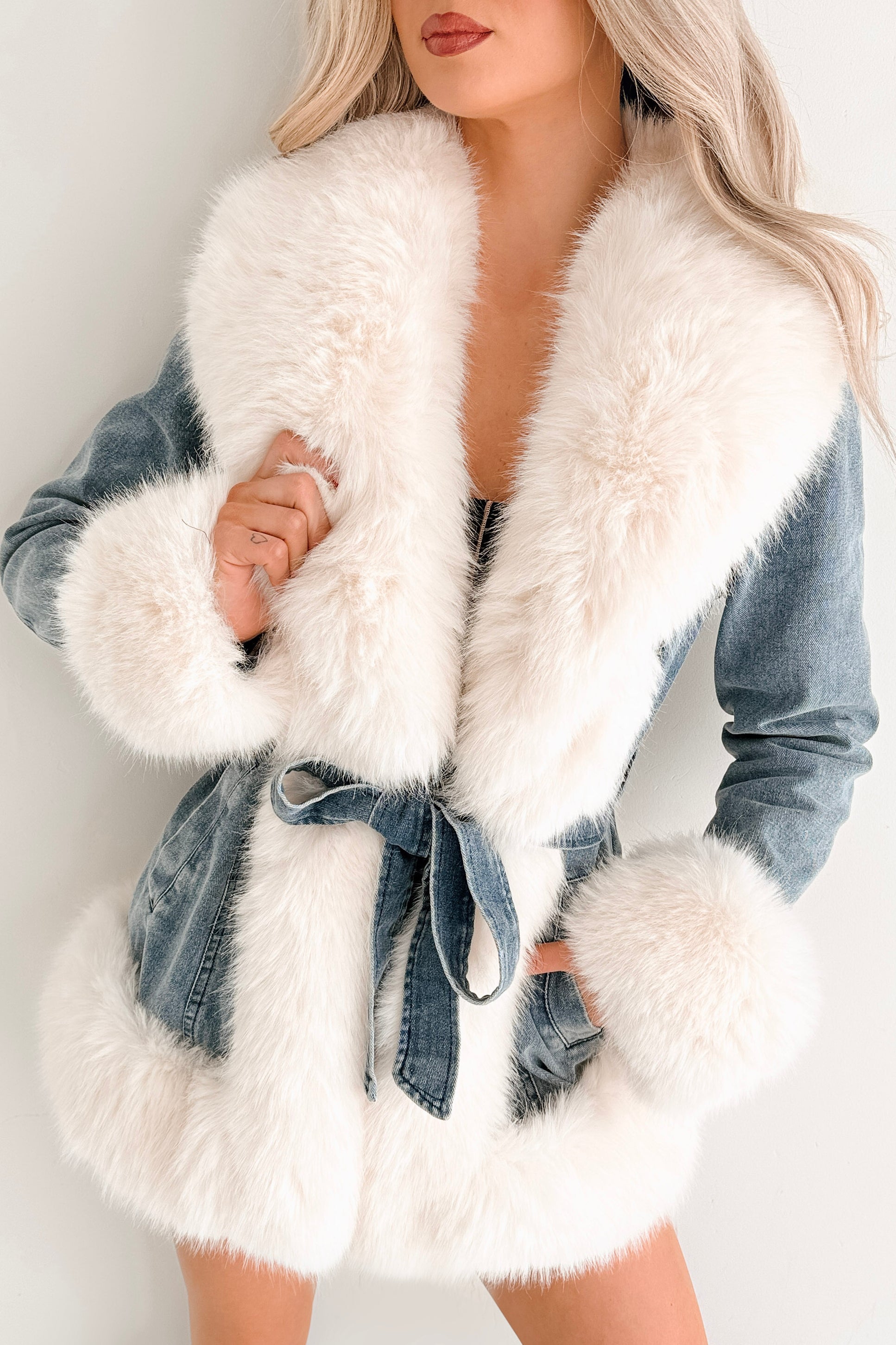 Ever So Chic Fur Trim Denim Jacket (Washed Blue) - NanaMacs