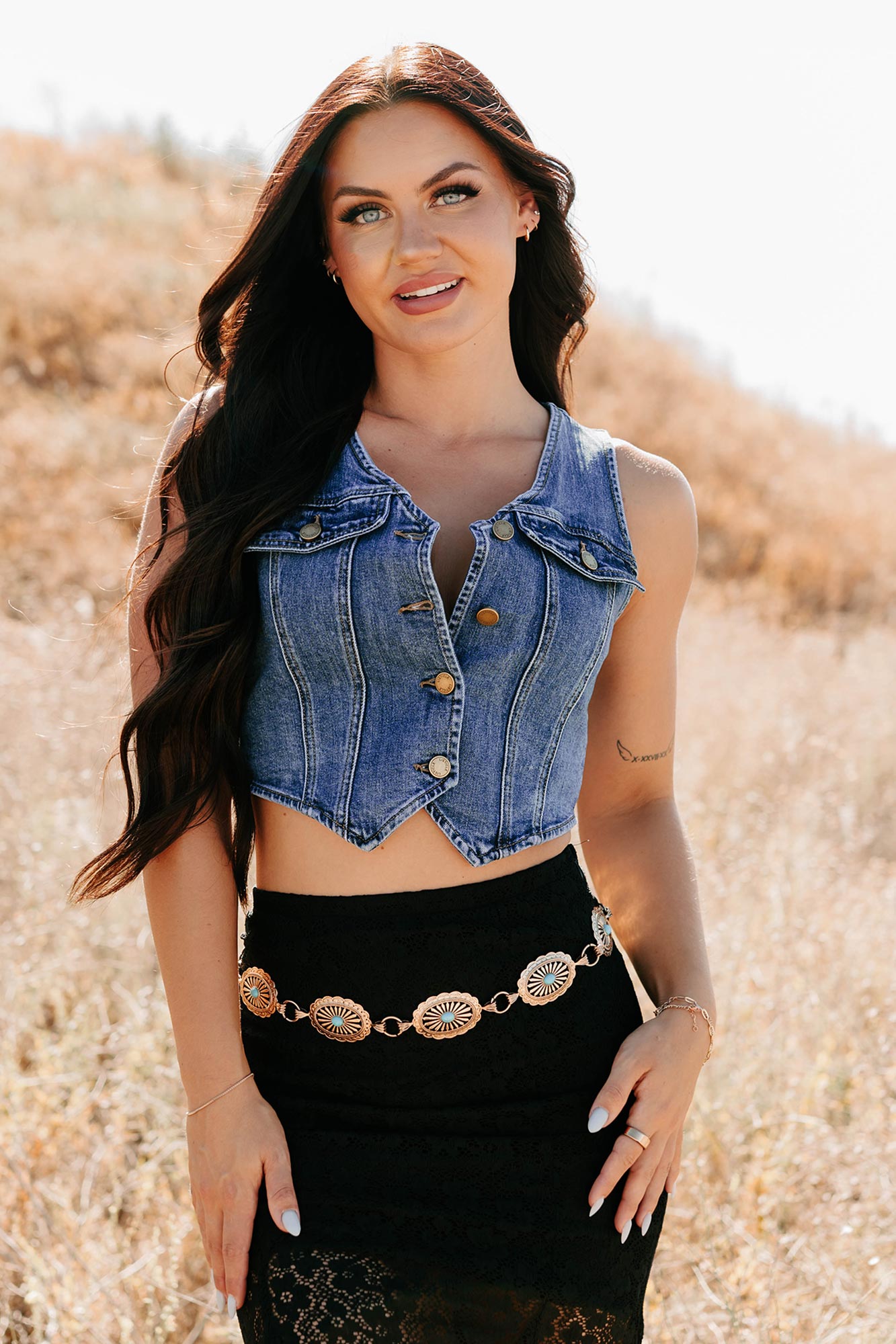 Downhome Darling Sleeveless Denim Vest (Blue Haze) - NanaMacs