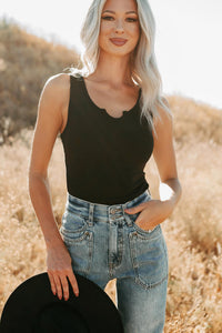 Daily Icon Notched Signature 8 Rib Knit Tank (Black) - NanaMacs