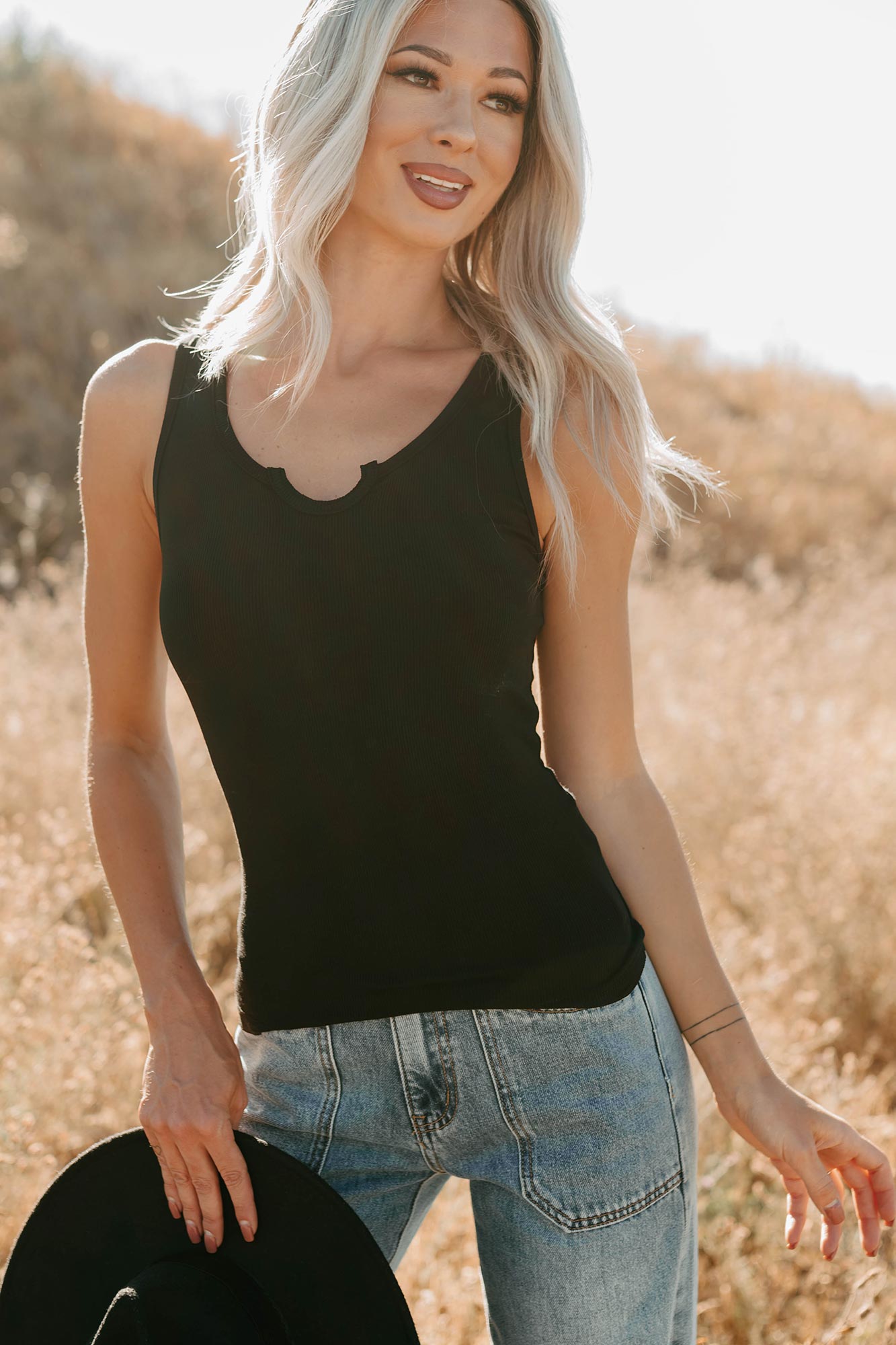 Daily Icon Notched Signature 8 Rib Knit Tank (Black) - NanaMacs