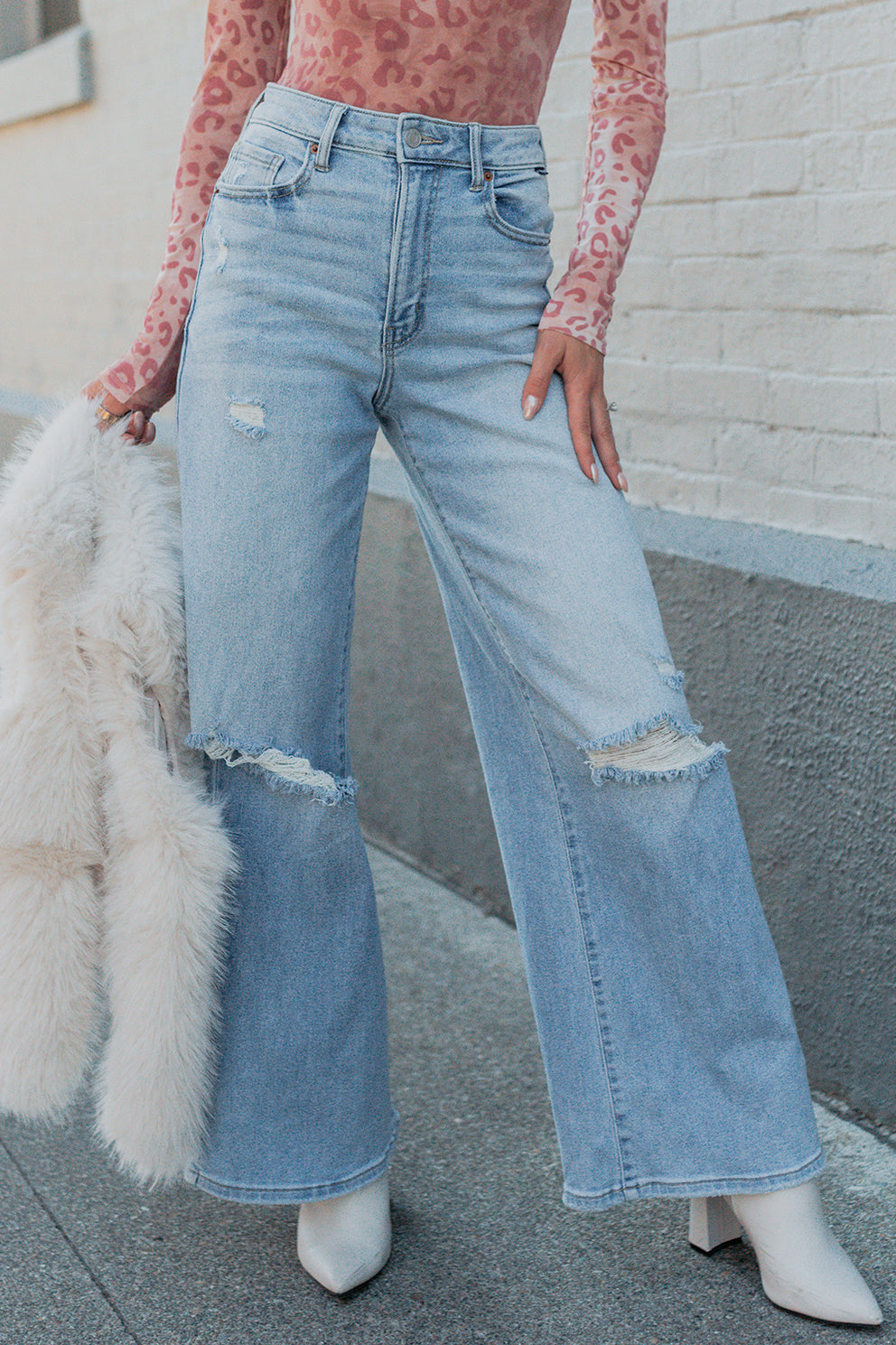 Jeremy High Rise Wide Leg Distressed Cello Jeans (Light) - NanaMacs