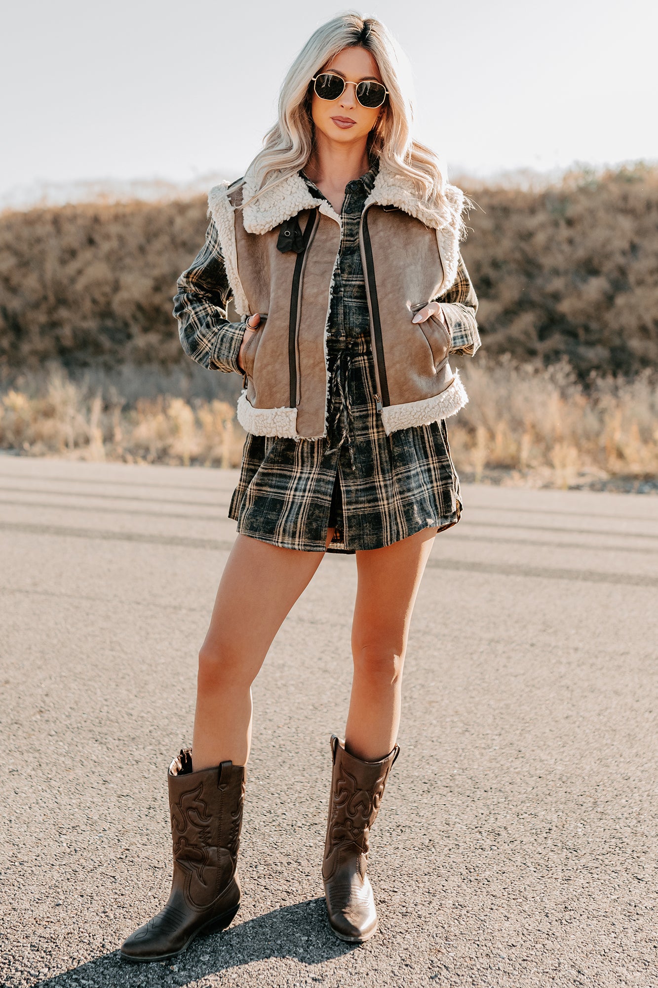 Pure Chill Sherpa Trim Faux Leather Vest (Truffle) - NanaMacs