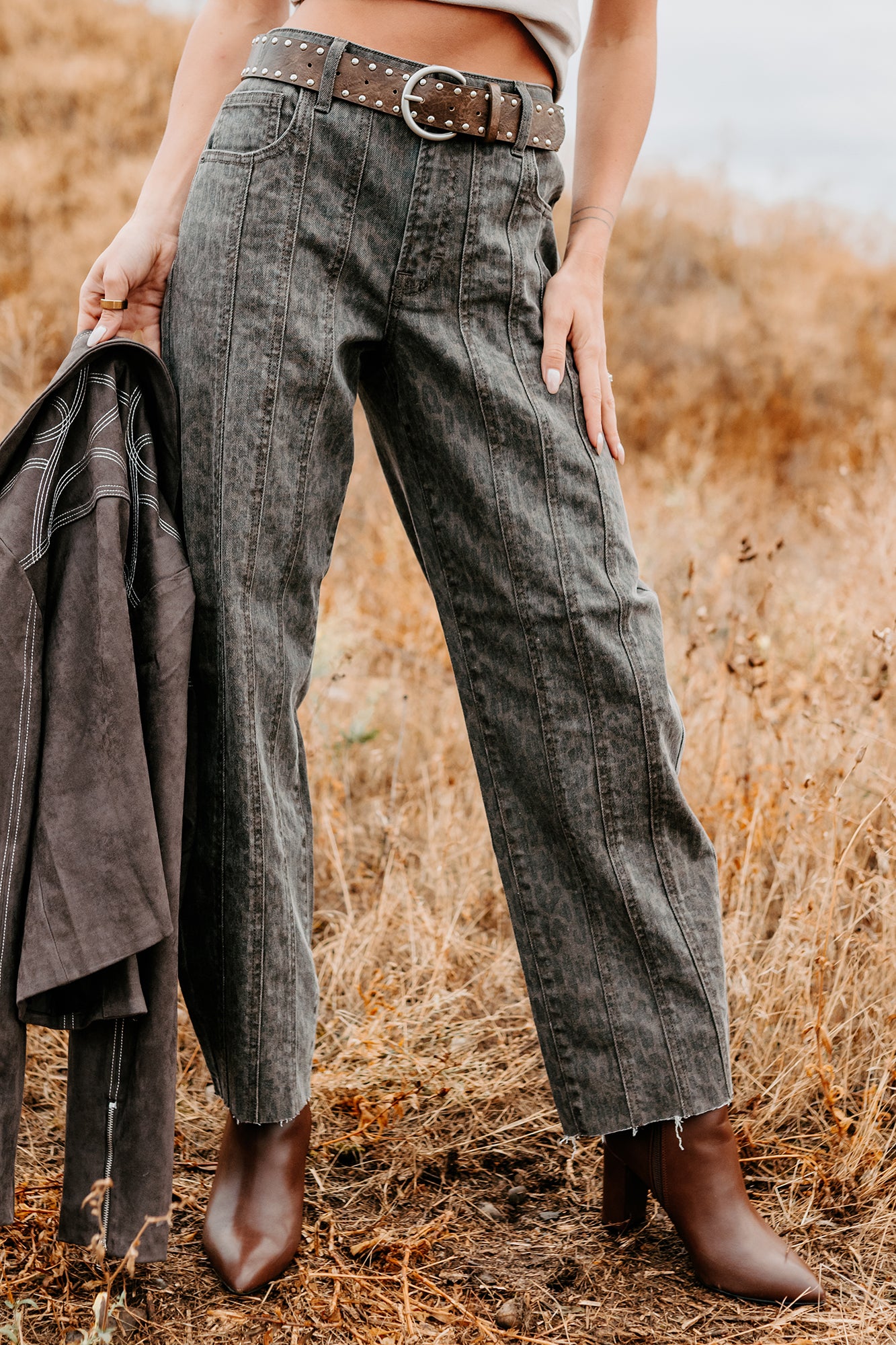 Kelsey Cheetah Seamed Barrel Hidden Jeans (Brown Cheetah) - NanaMacs