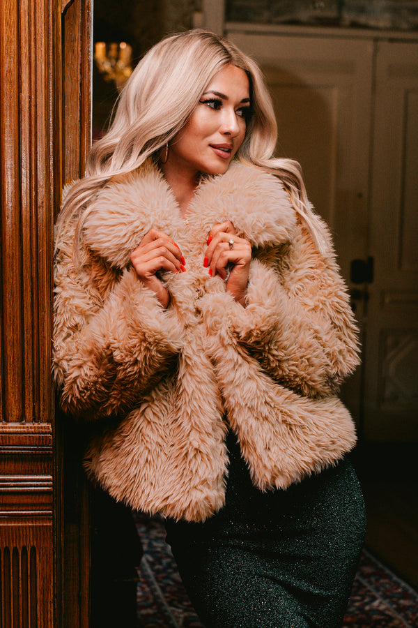 The Plush Life Faux Fur Jacket (Khaki)