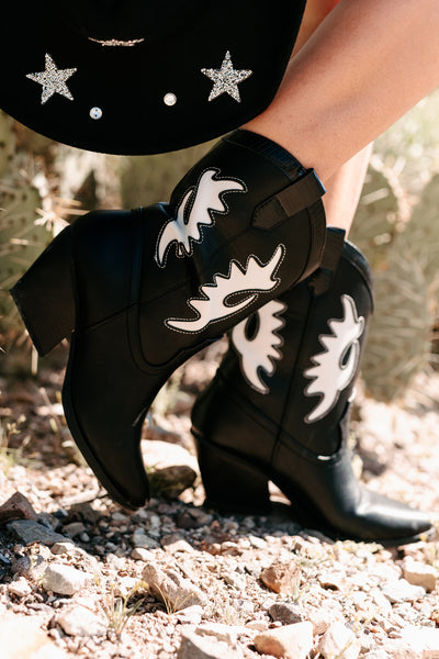 Lasso Your Heart Cowboy Boots (Black) - NanaMacs