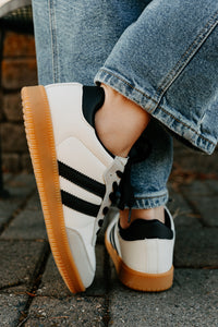 Vibes In Motion Lace-Up Platform Sneakers (Beige) - NanaMacs