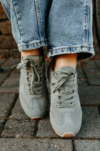 Chase The Wins Lace-Up Mesh Sneakers (Green) - NanaMacs