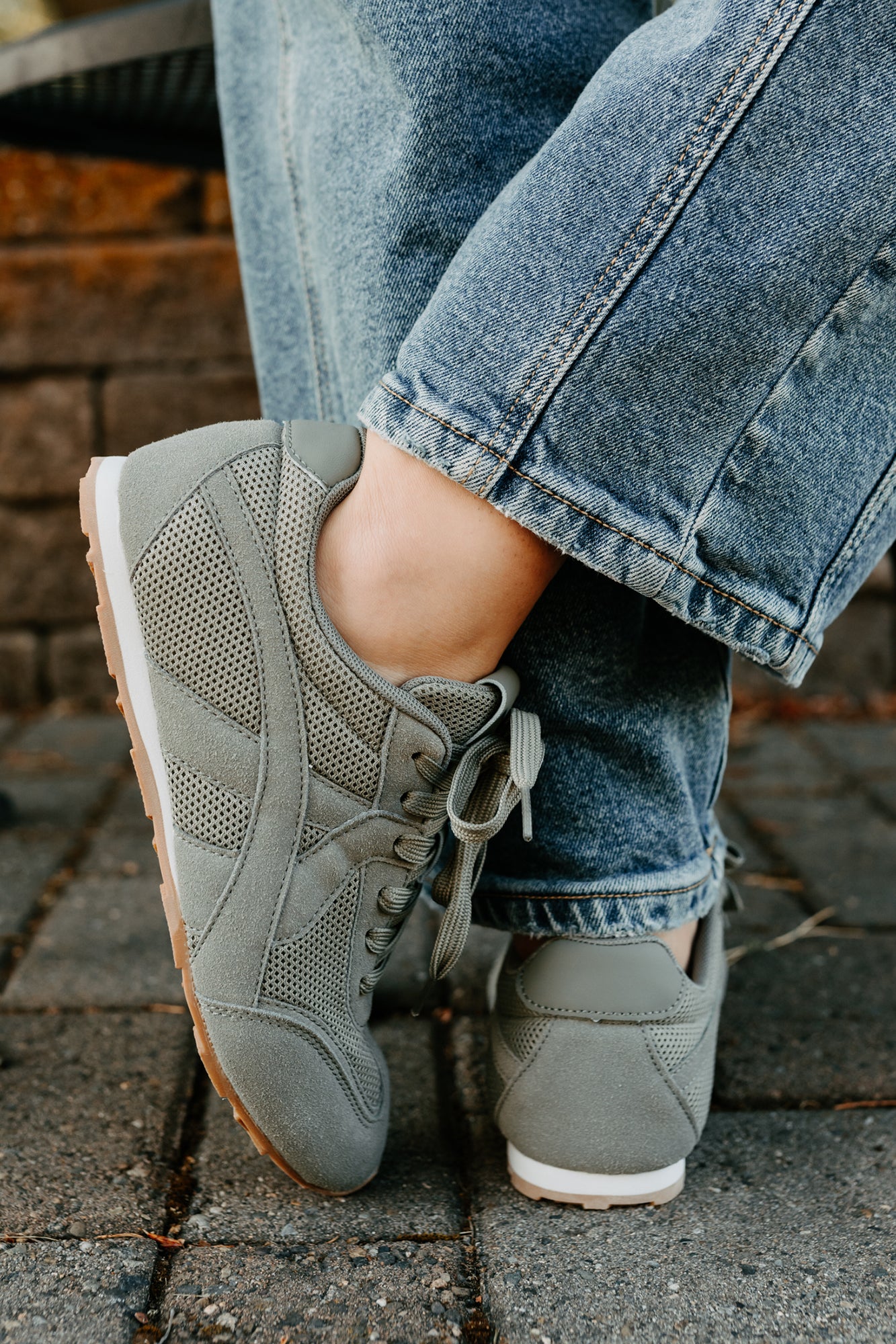 Chase The Wins Lace-Up Mesh Sneakers (Green) - NanaMacs