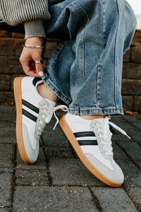 Vibes In Motion Lace-Up Platform Sneakers (White) - NanaMacs