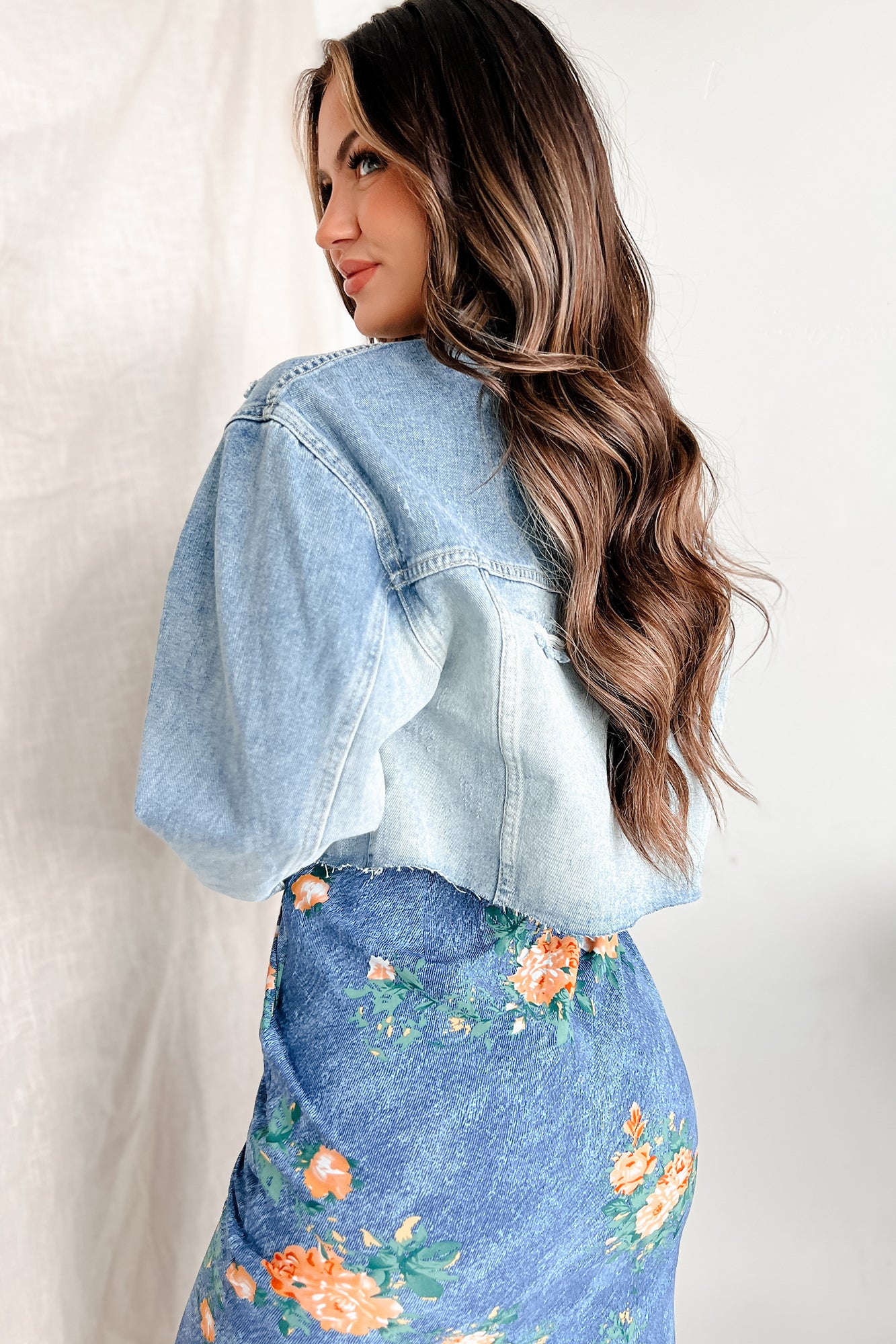 Ain't Looking For Love Half Wash Denim Crop Jacket (Blue) - NanaMacs