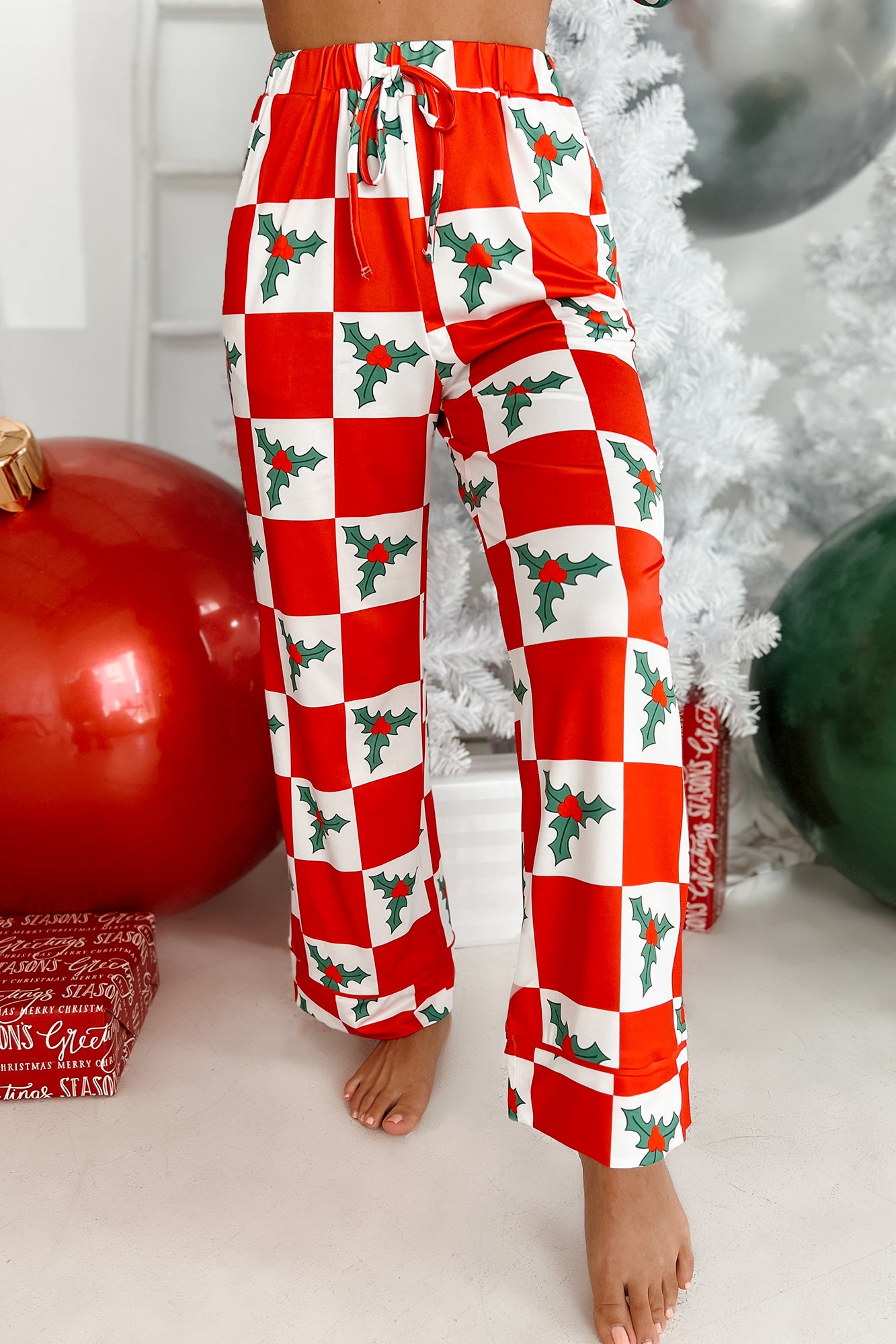 On Christmas Morning Mistletoe Printed Pajama Set (Red) - NanaMacs