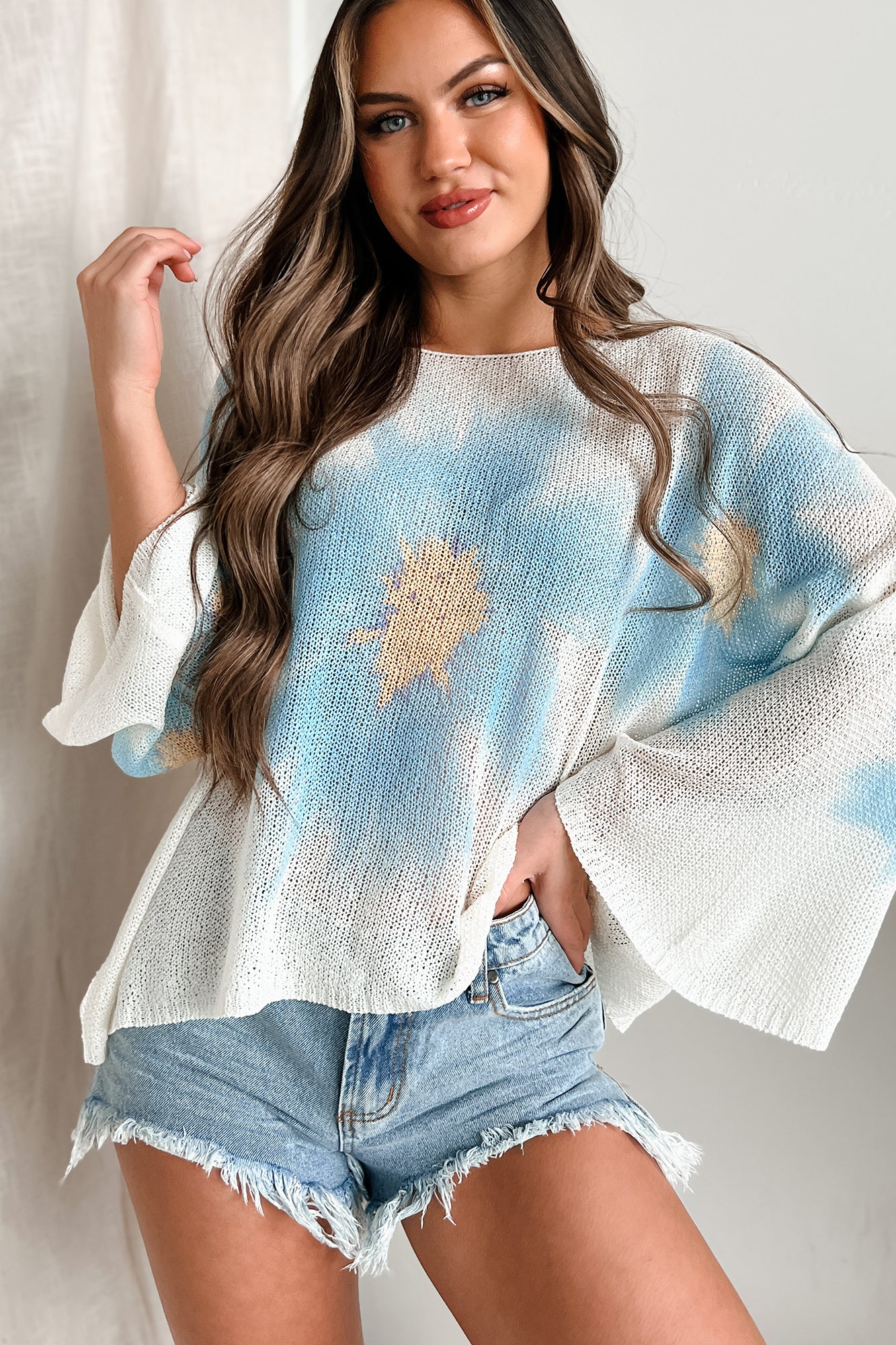 Beginning To Bloom Lightweight Dyed Floral Top (Ivory/Blue) - NanaMacs