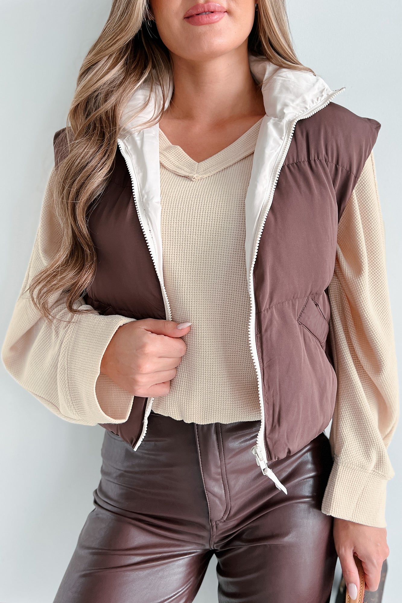 Women's Out Exploring Crop Puffer Vest in Chocolate - Size M