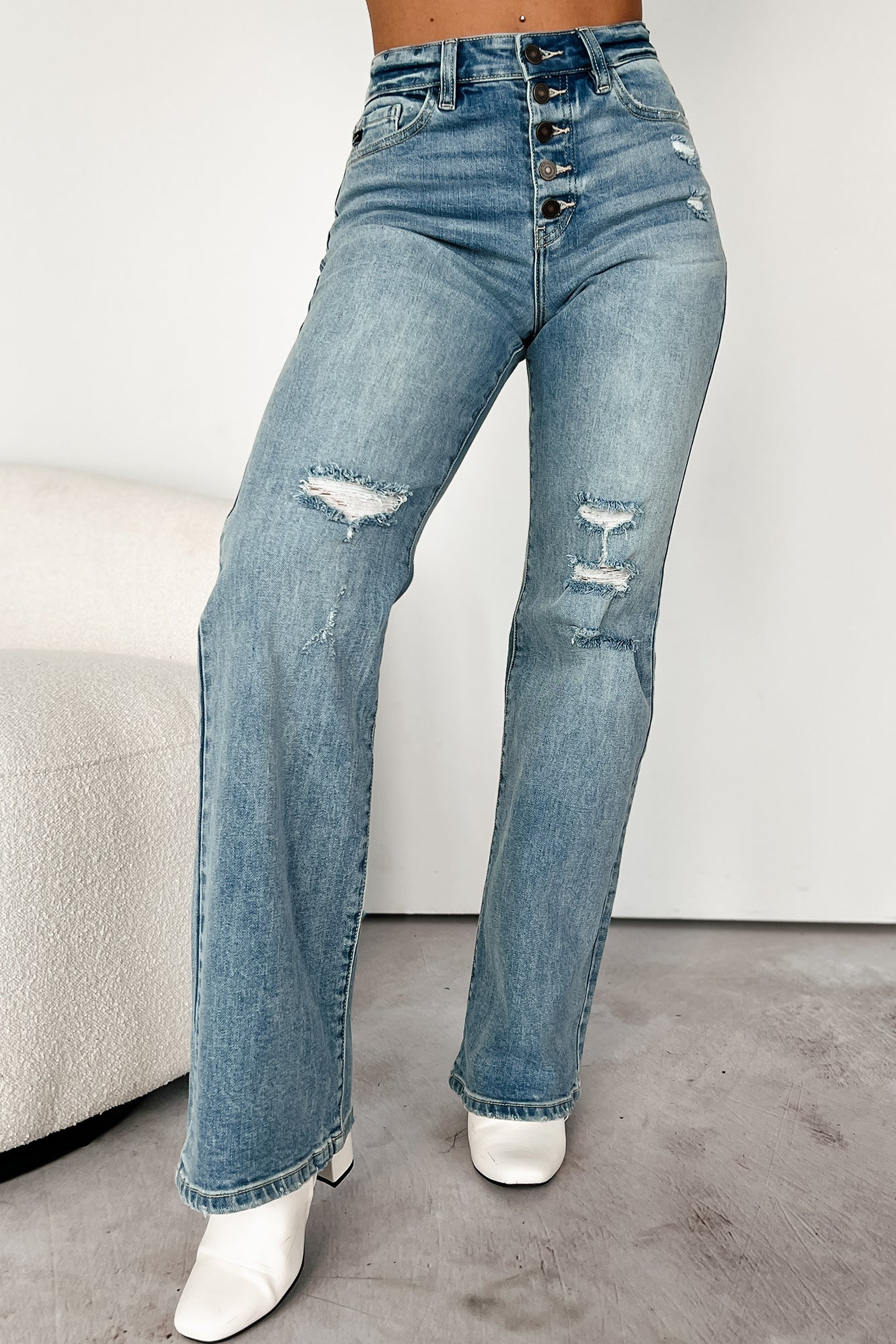 Daruka High Rise Button Fly 90's Flare Kancan Jeans (Light Wash) - NanaMacs