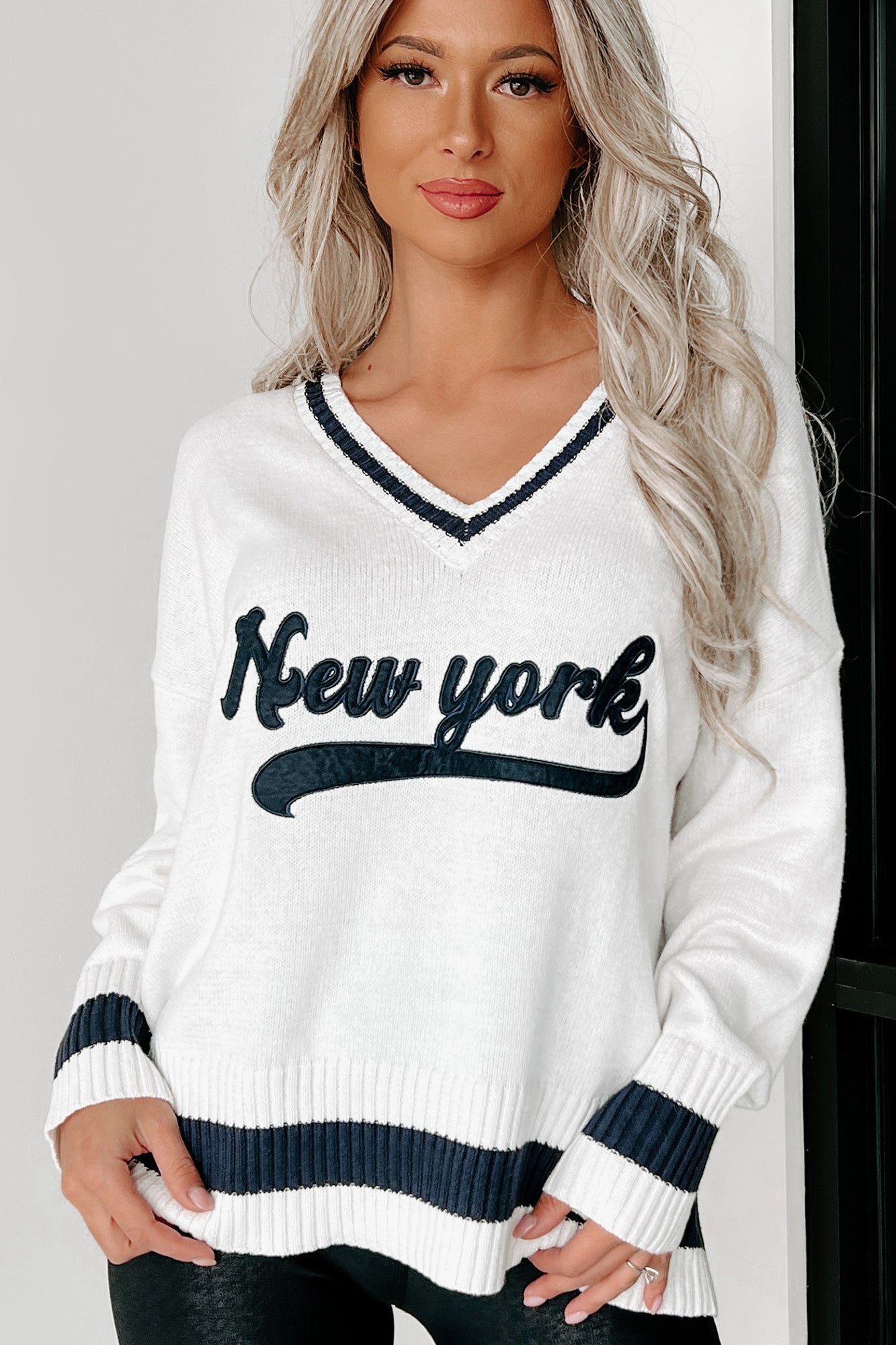 New York Is Calling V-Neck Graphic Sweater (White/Navy) - NanaMacs