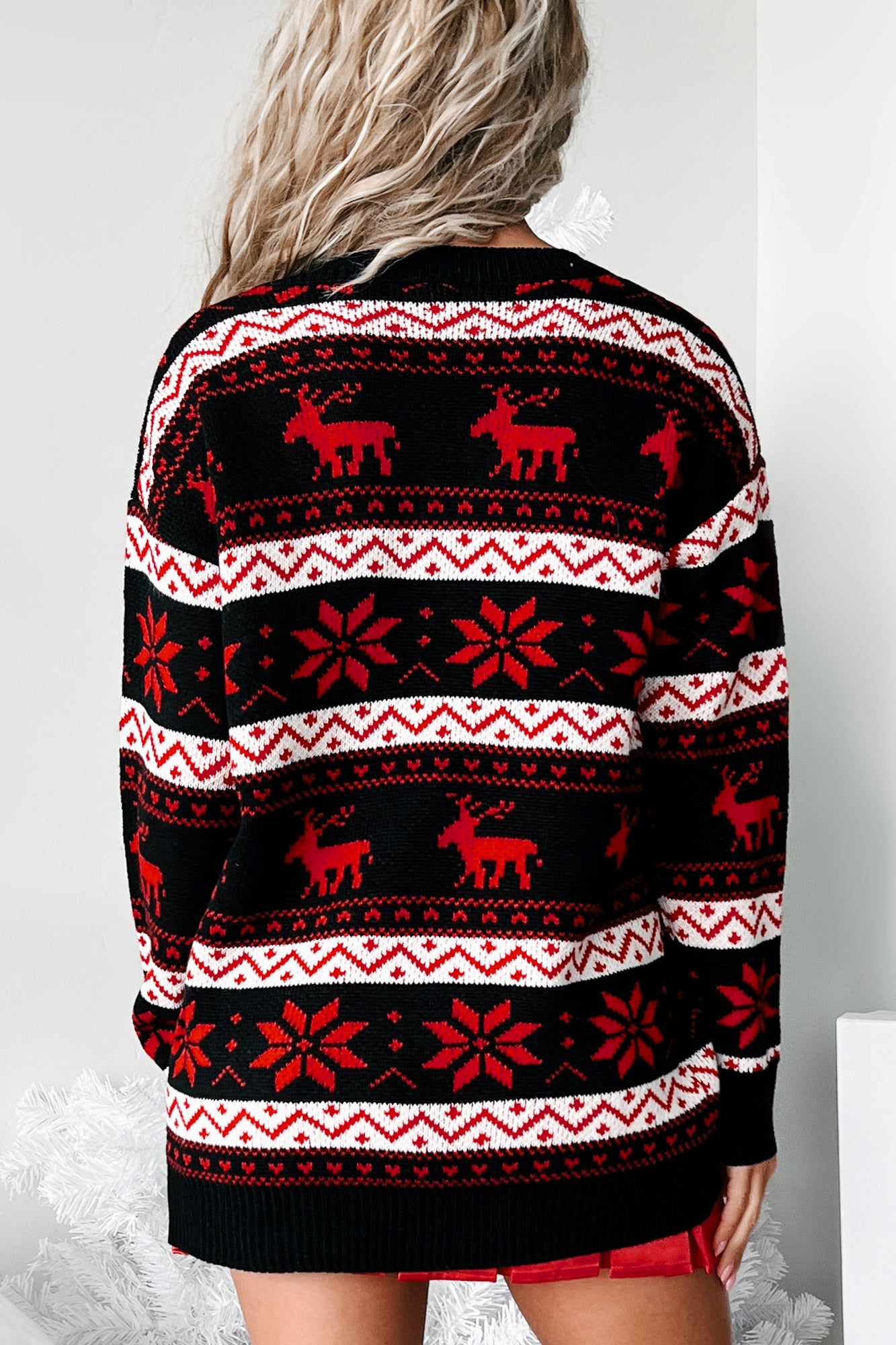 Yule Tidings V-Neck Holiday Sweater (Black) - NanaMacs