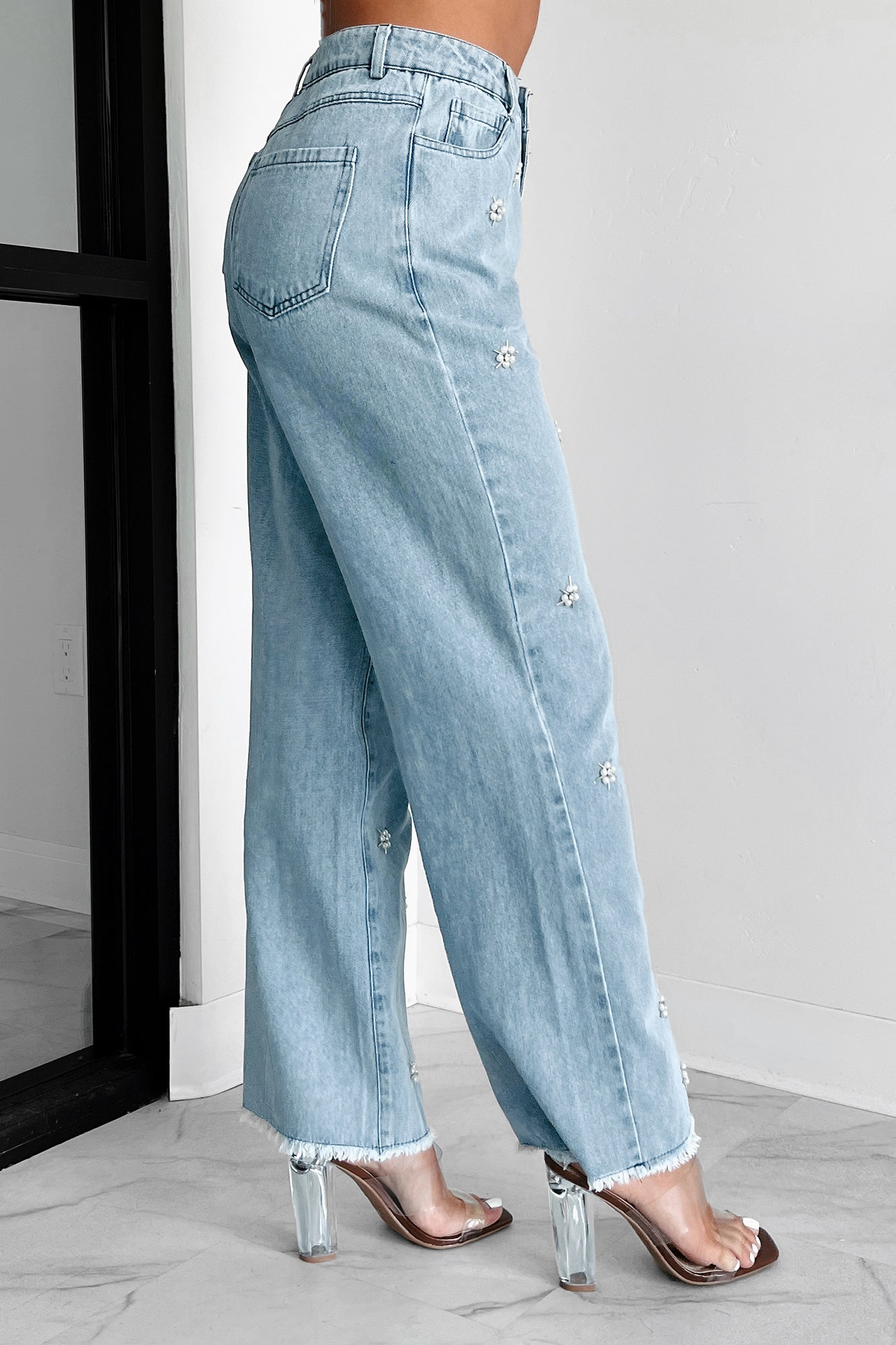 Noteworthy Style Pearl Flower Jeans (Light Denim) - NanaMacs