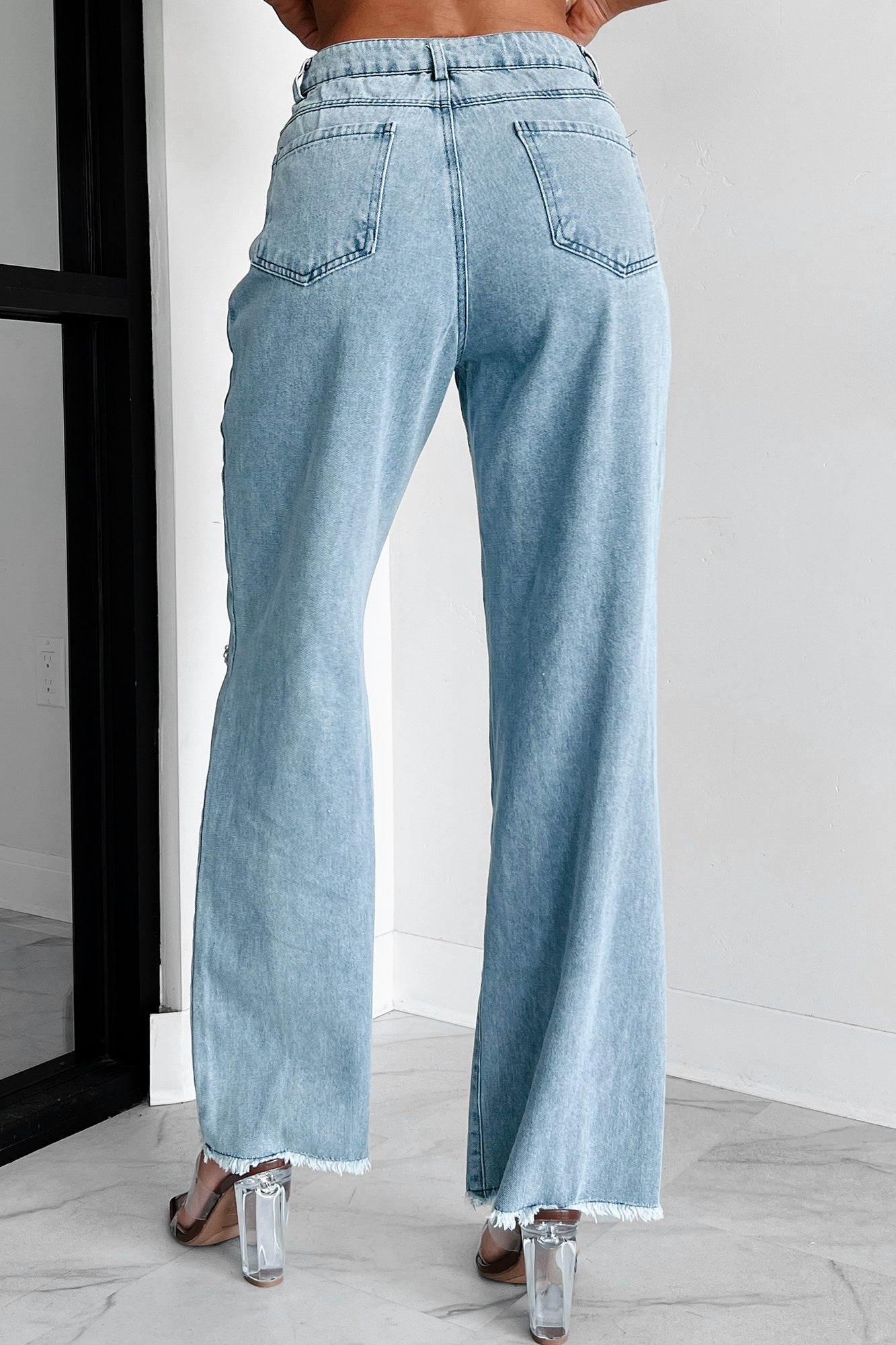 Noteworthy Style Pearl Flower Jeans (Light Denim) - NanaMacs