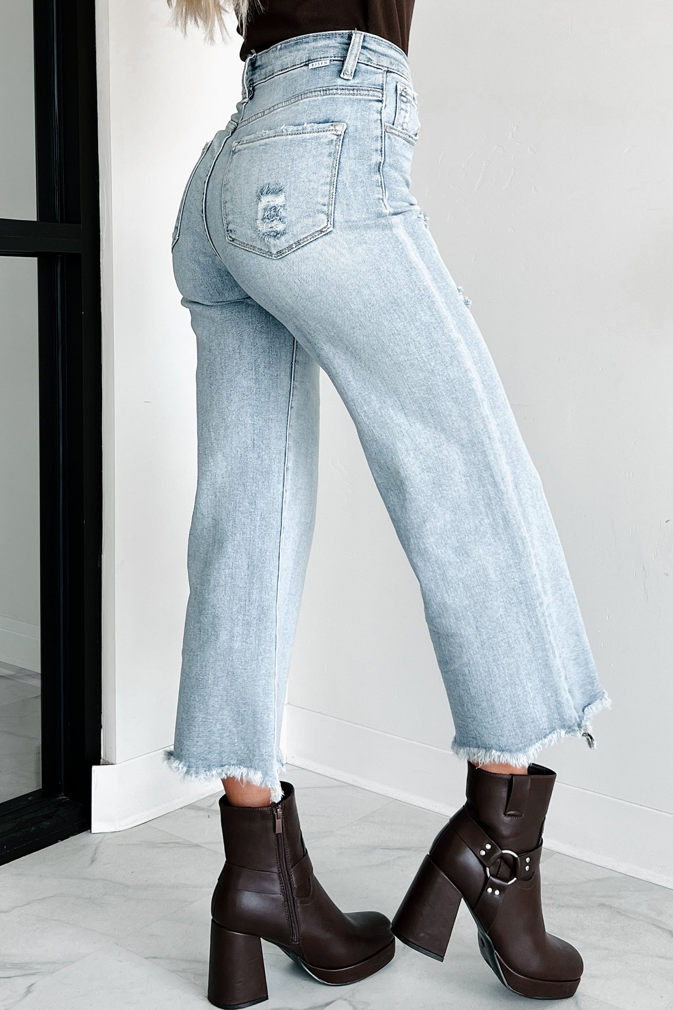 Colwyn High Rise Wide Leg Risen Crop Jeans (Light) - NanaMacs