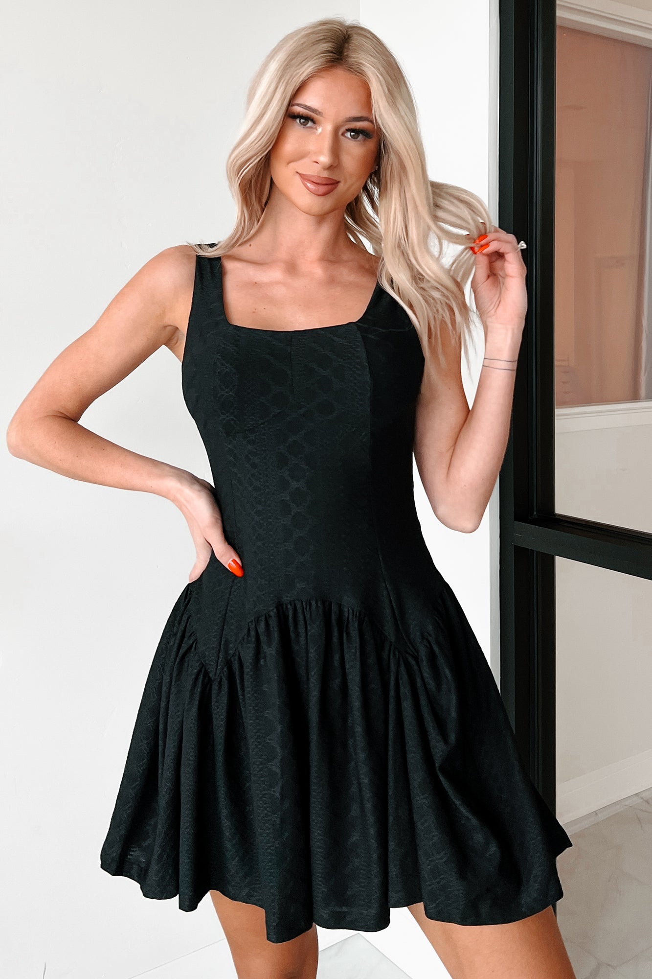 Women's Cutie On The Loose Textured Mini Dress in Black