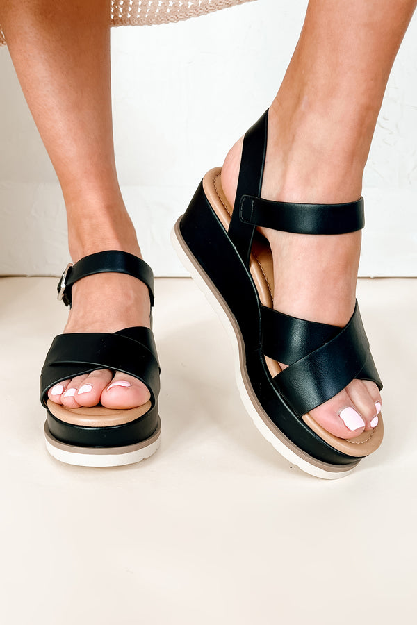 Nothing's Changed Cross-Strap Platform Sandal (Black) - NanaMacs