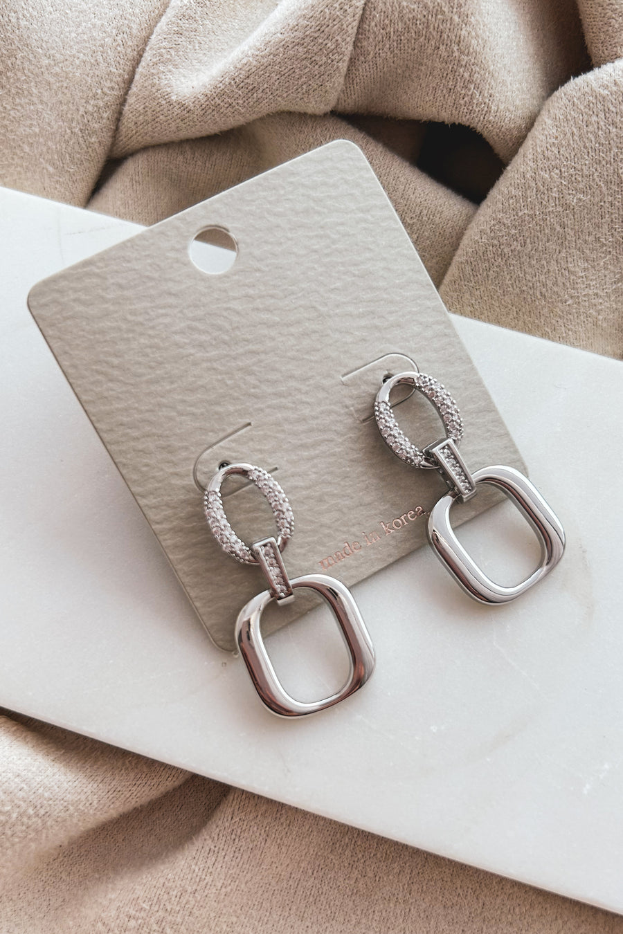 My Vibes Pricey Chain Dangle Earrings (Silver) - NanaMacs