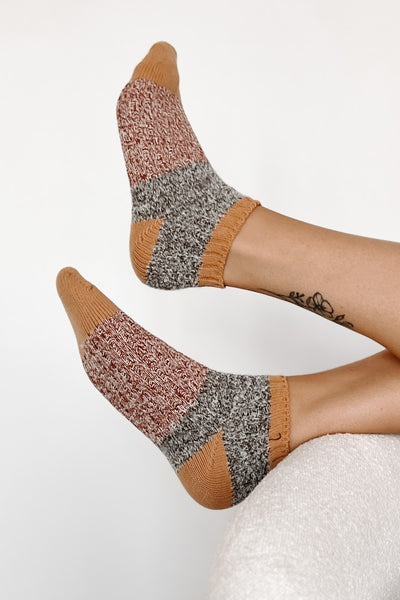 No Cold Feet Here Colorblock Socks (Mocha) - NanaMacs