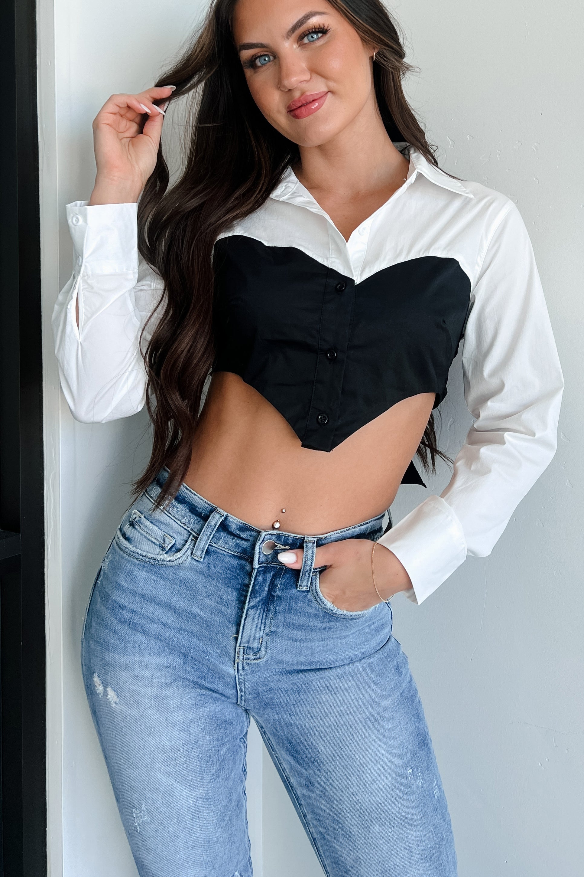 Eclipsing The Heart Colorblock Crop Blouse (White/Black) - NanaMacs