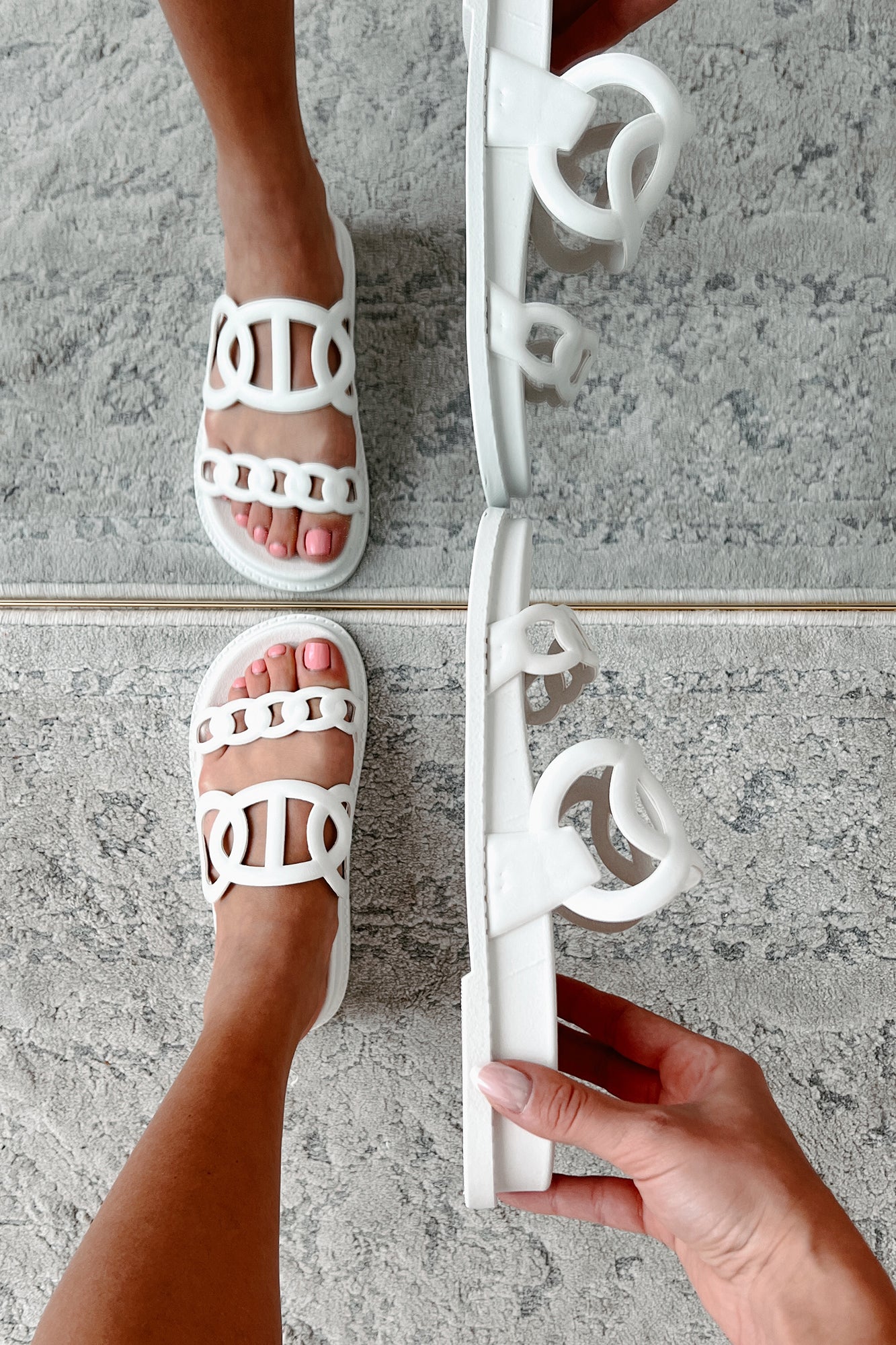 I've Been Everywhere Chain Motif Sandals (White) - NanaMacs