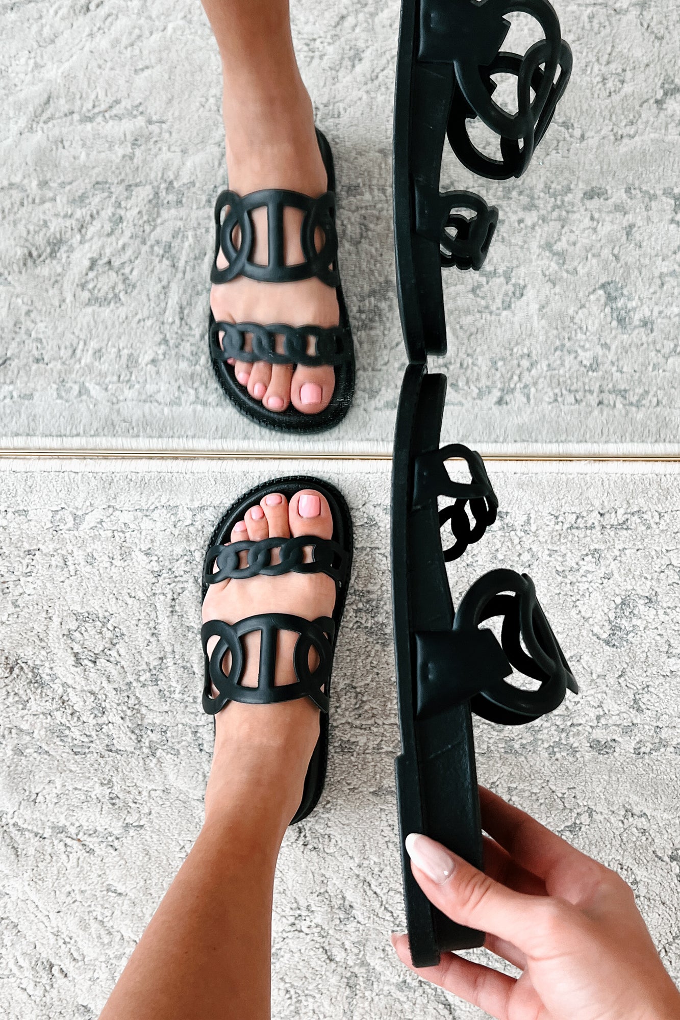 I've Been Everywhere Chain Motif Sandals (Black) - NanaMacs