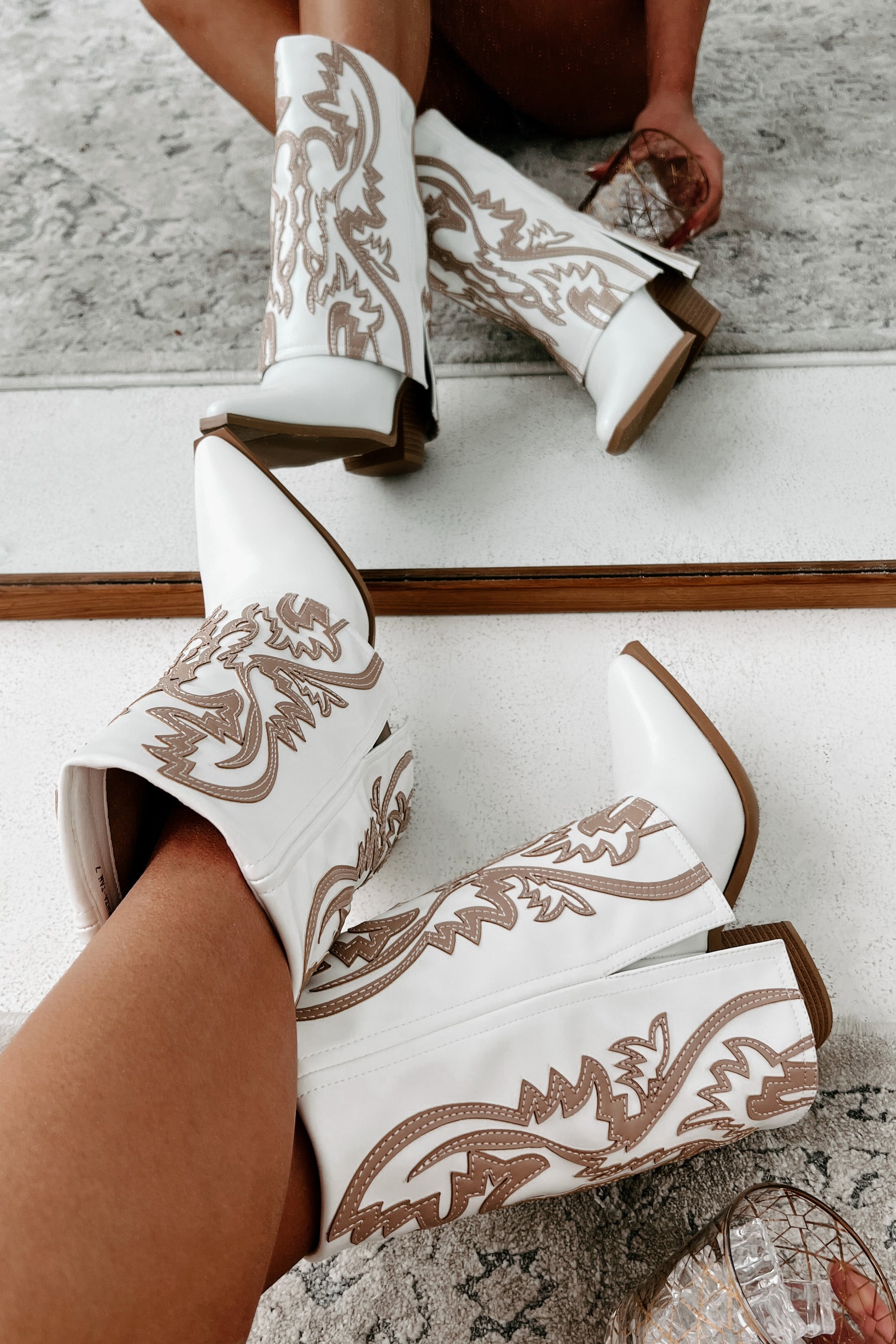 Esperanza Western Stitch Fold-Over Boots (Tan/White) - NanaMacs