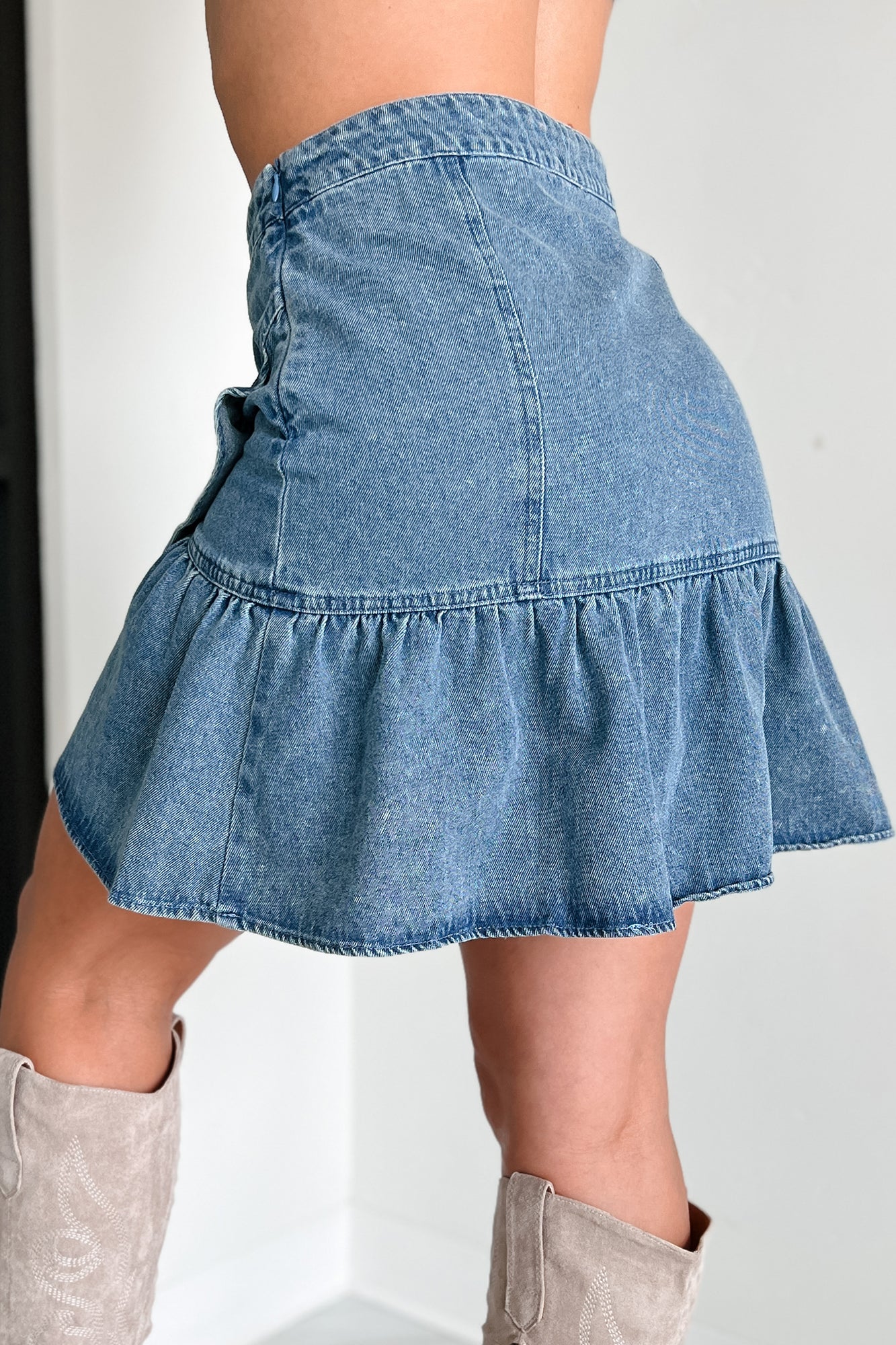 Feeling Free Ruffle Denim Mini Skirt (Denim)