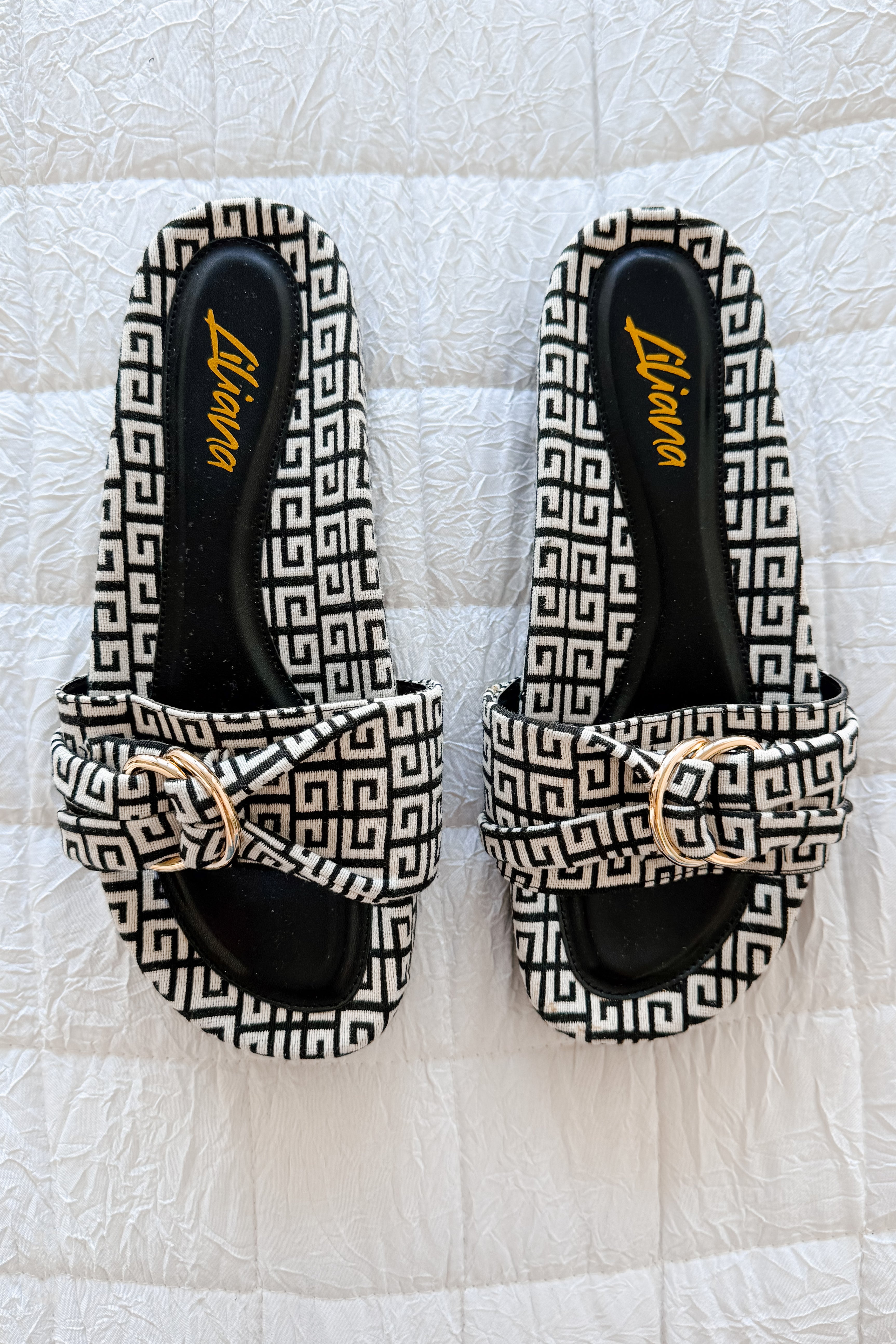 Meandering The Boardwalk Slip On Sandals (Black/White) - NanaMacs