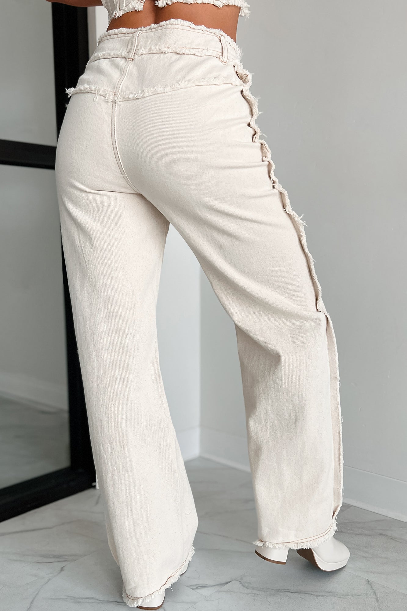 Roswell Frayed Seam Wide Leg Jeans (Off White Denim) - NanaMacs