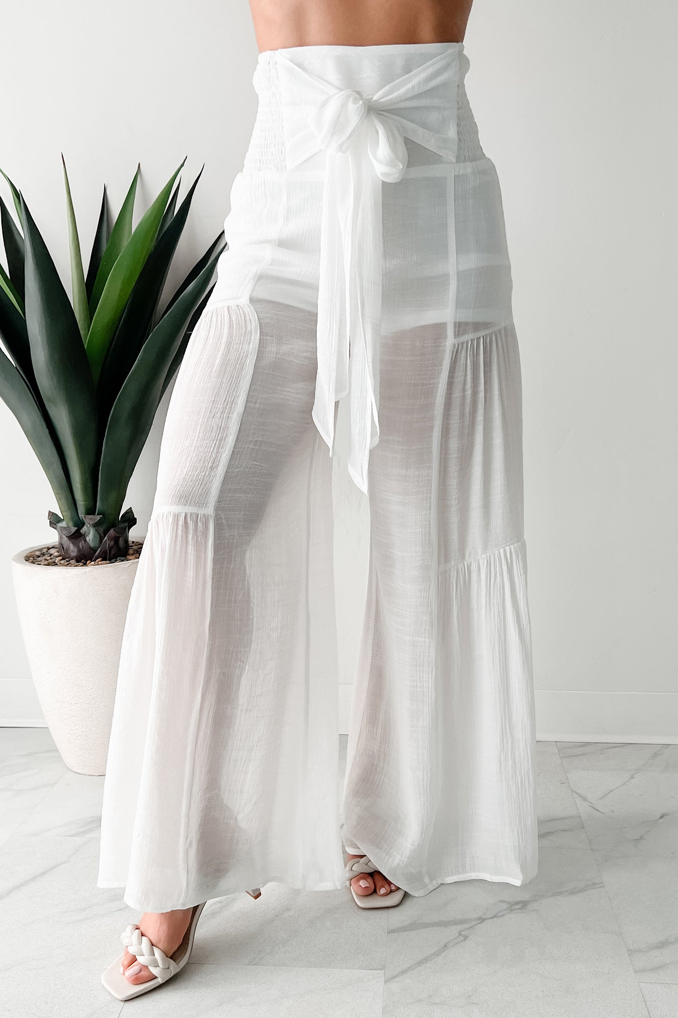 HYFVE Women's That Time Of Year Tiered Flowy Pants in White - Size L HYFVE Women's That Time Of Year Tiered Flowy Pants in White - Size L