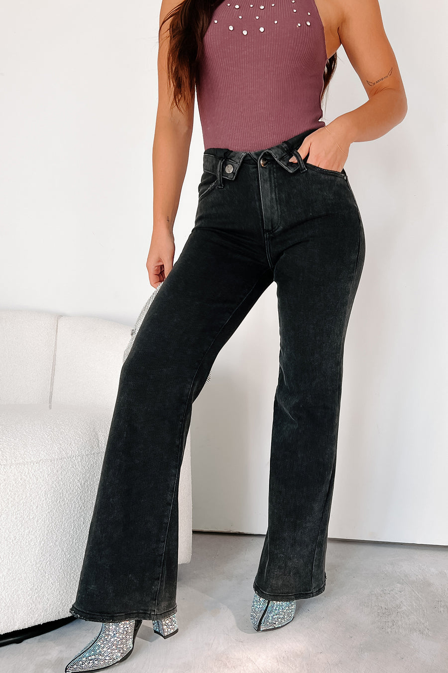 Otto Mid-Rise Folded Waist Risen Wide Leg Jeans (Black)