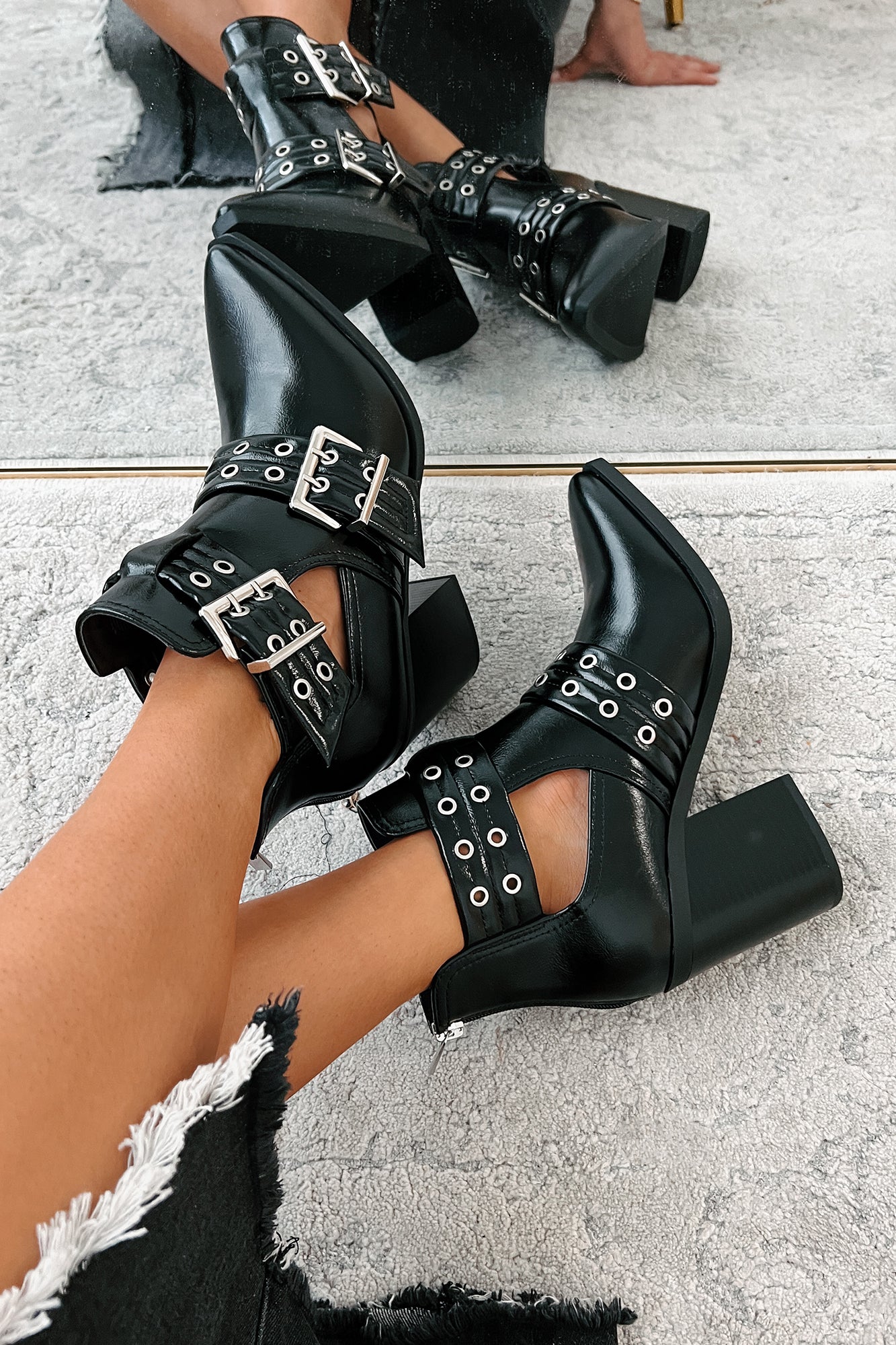 Fact Of Fashion Cut-Out Ankle Booties (Black) - NanaMacs