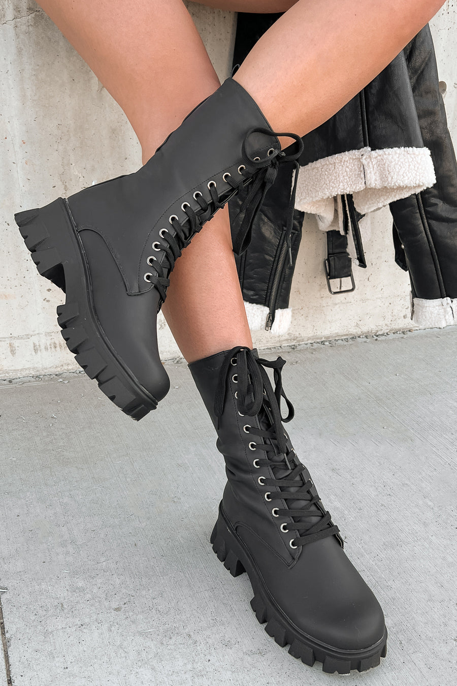Doorbuster Get A Move On Lace-Up Combat Boots (Black) - NanaMacs
