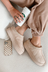 Alpine Glow Fur Lined Platform Slippers (Beige) - NanaMacs