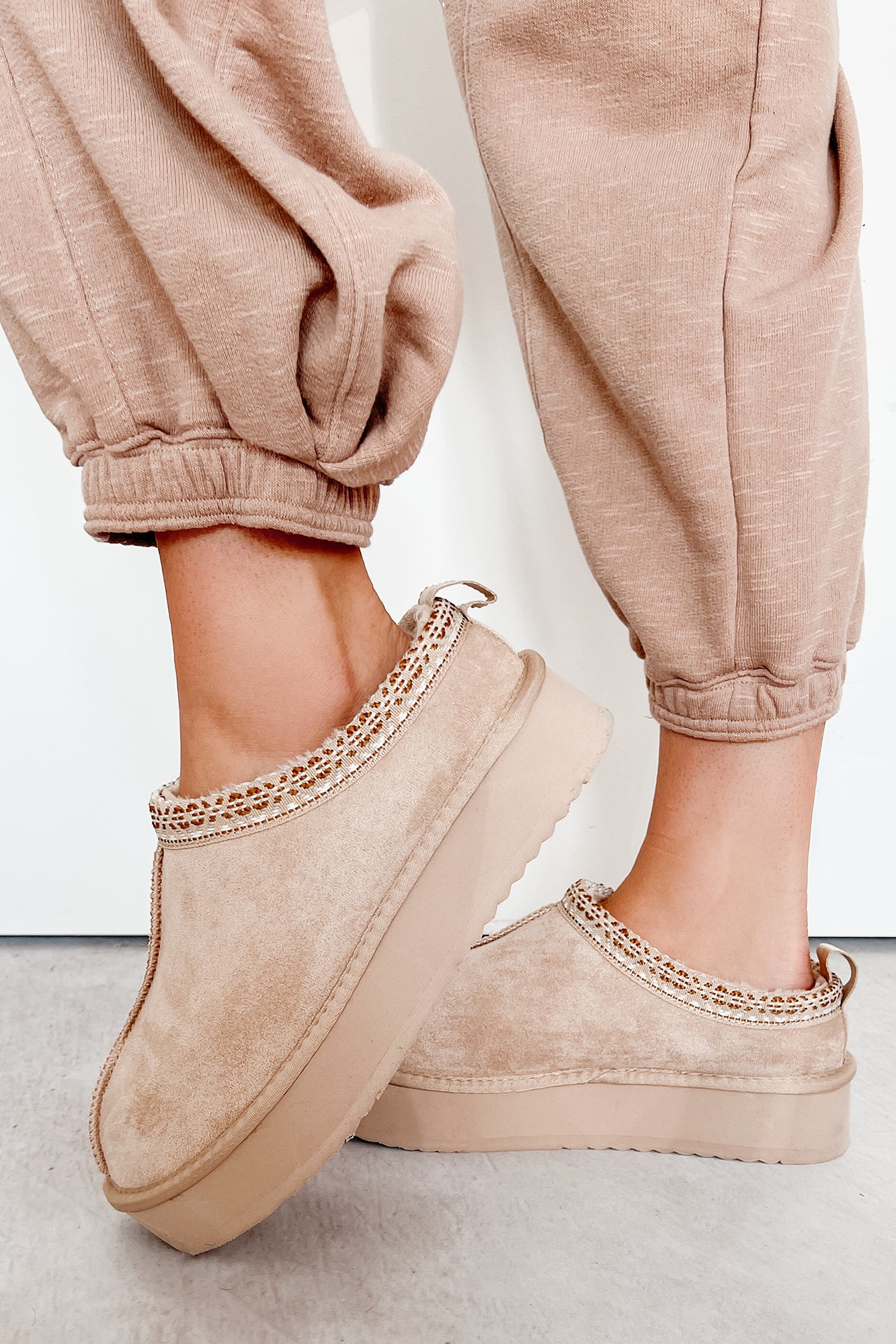 Alpine Glow Fur Lined Platform Slippers (Beige) - NanaMacs