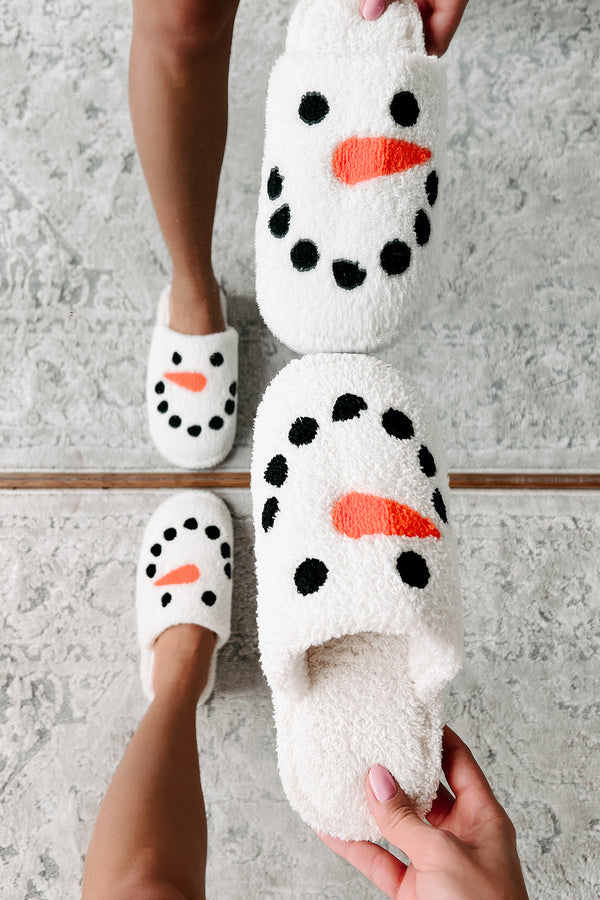 Carrot Nose Cutie Fuzzy Snowman Slippers (White/Snowman) - NanaMacs