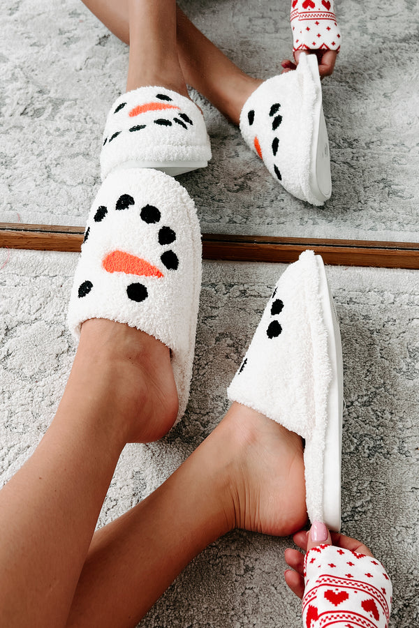 Carrot Nose Cutie Fuzzy Snowman Slippers (White/Snowman) - NanaMacs